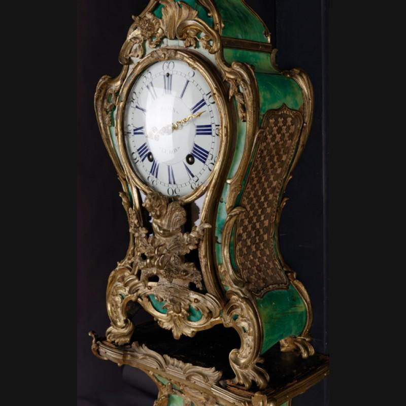 18th Century Louis XV French Bronze-Gilt Clock on Console 2