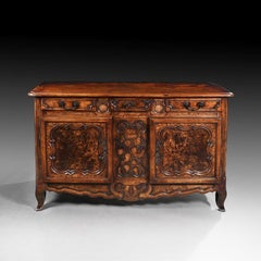 Buffet français Louis XV du 18ème siècle en frêne de Bressan d'excellente couleur