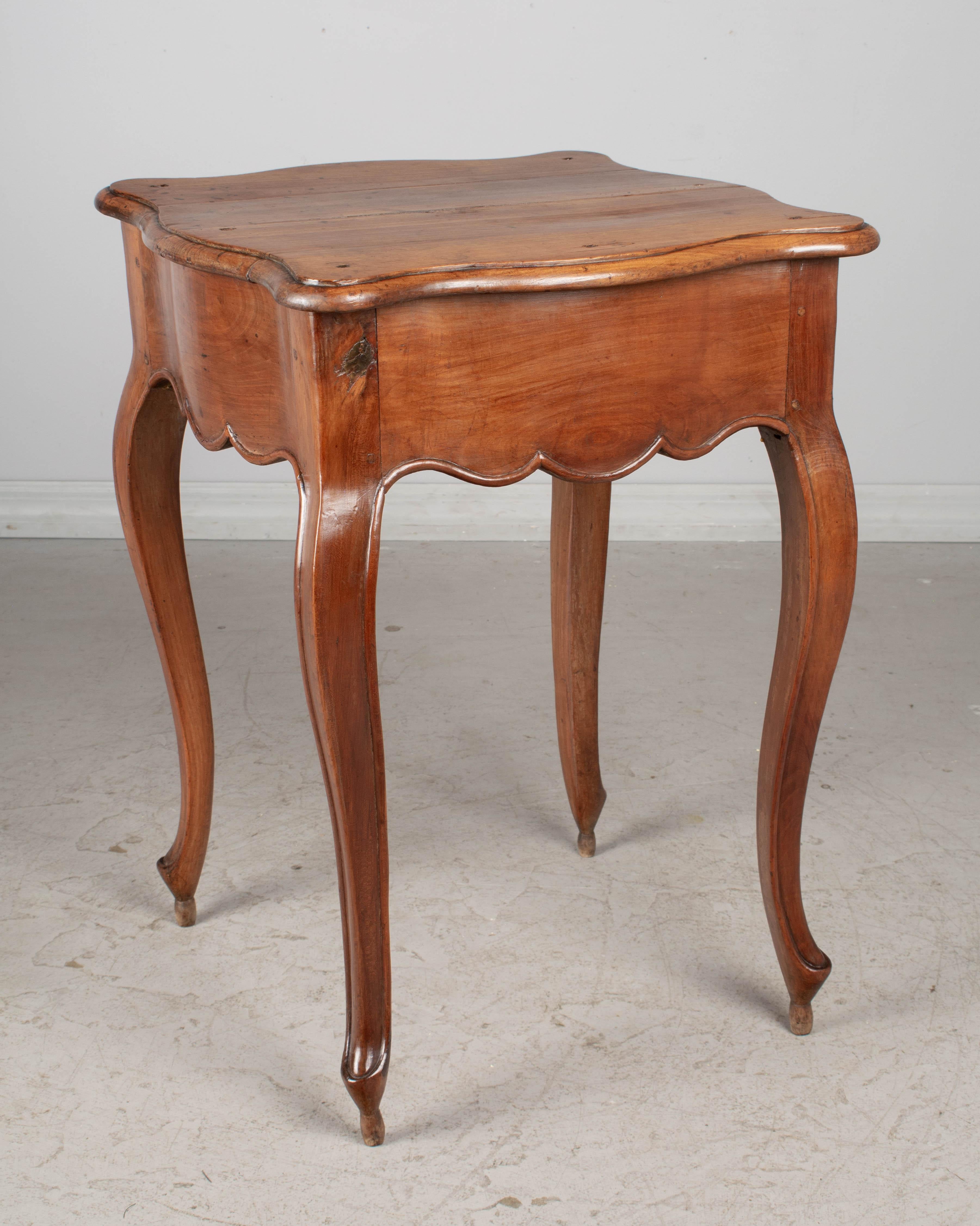 Hand-Carved 18th Century Louis XV French Provençal Side Table For Sale