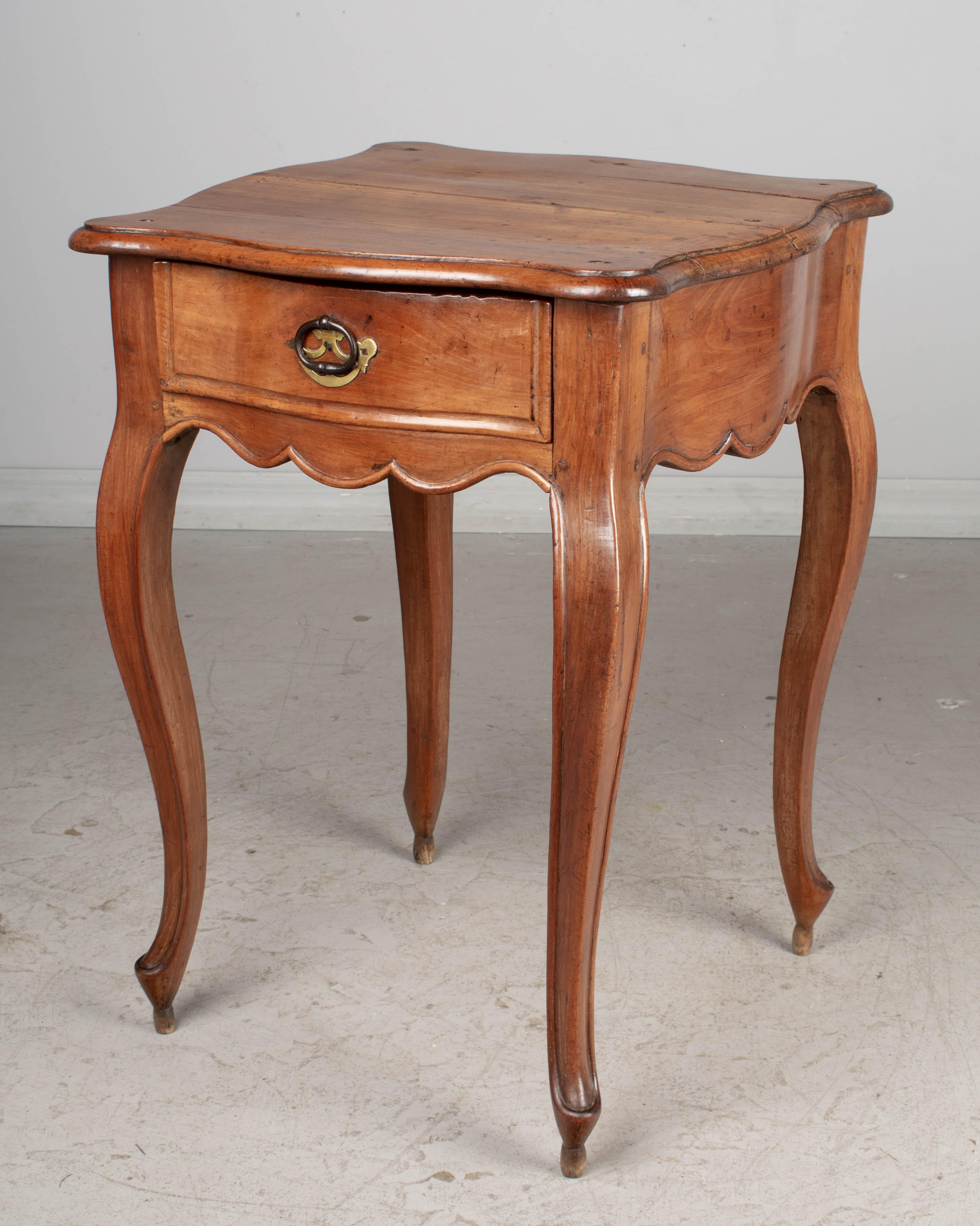 18th Century Louis XV French Provençal Side Table In Good Condition For Sale In Winter Park, FL