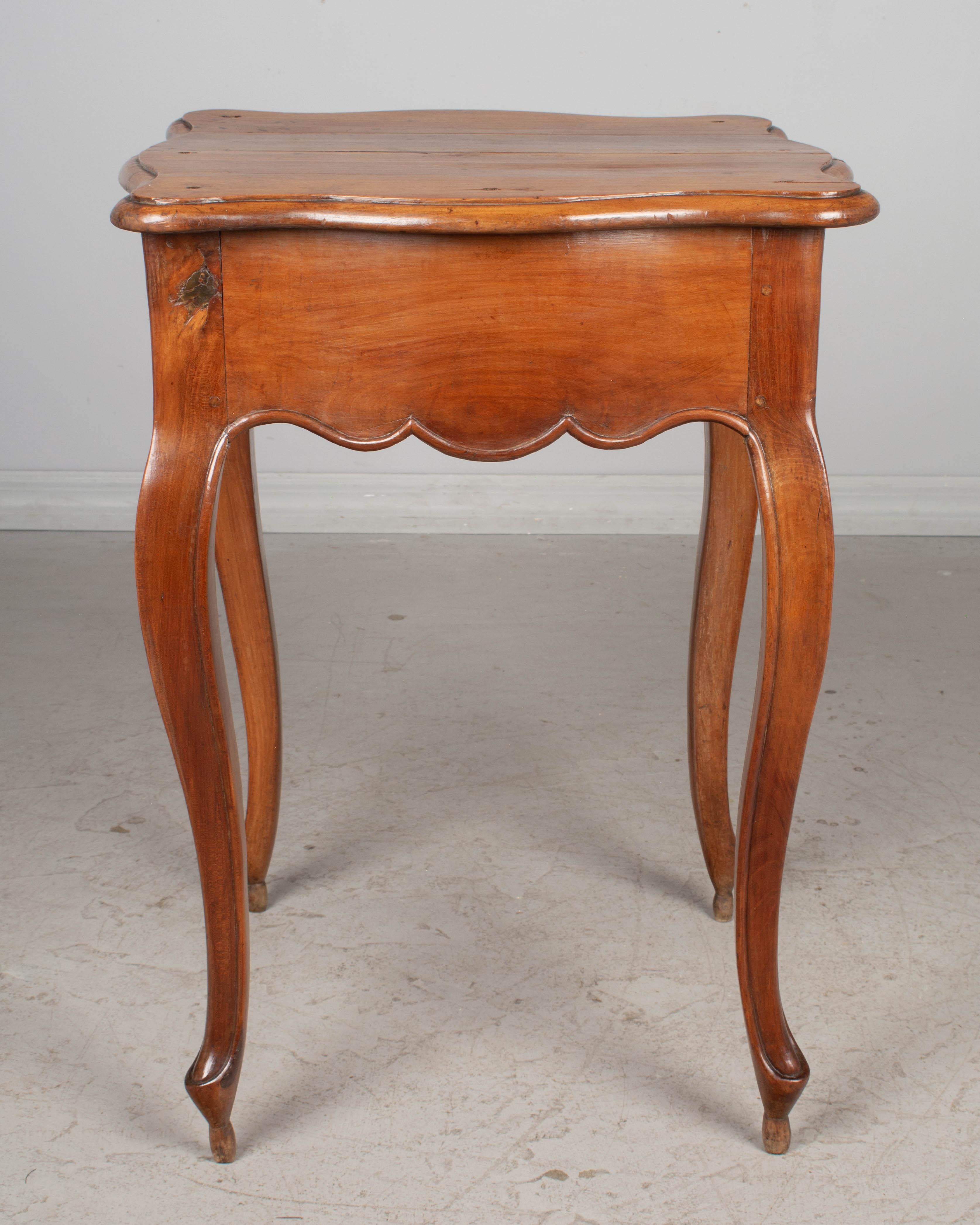 18th Century Louis XV French Provençal Side Table For Sale 2