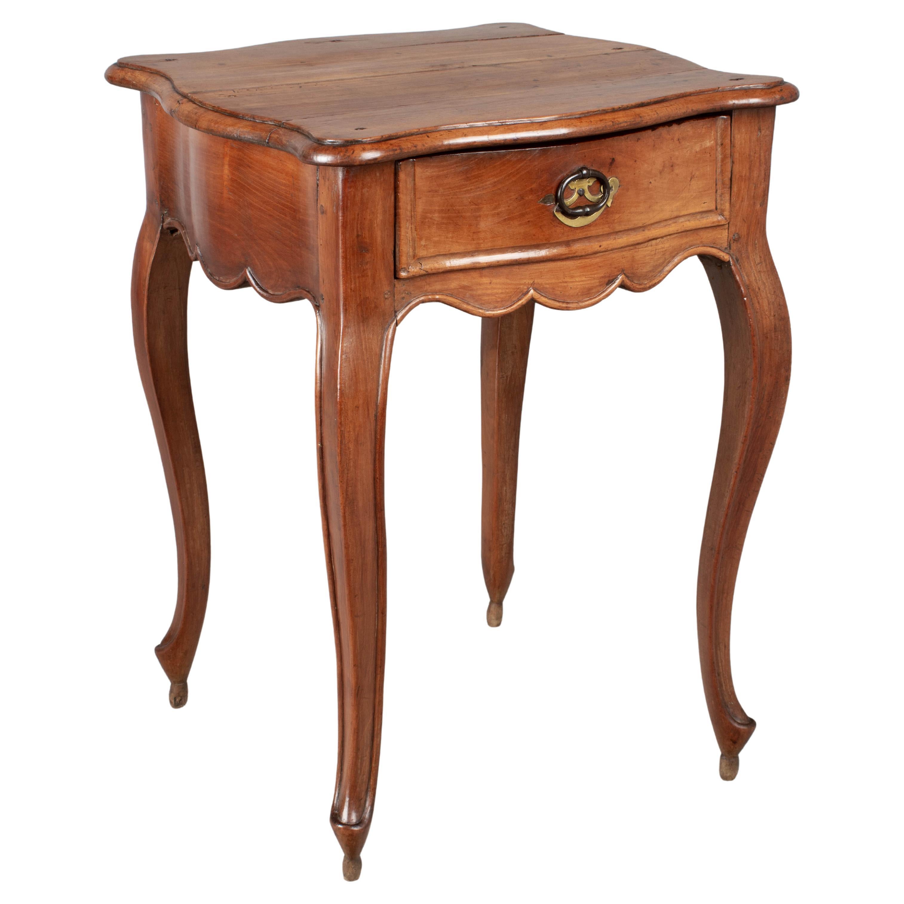 18th Century Louis XV French Provençal Side Table For Sale