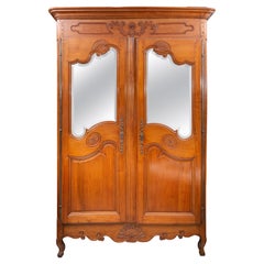 Armoire in legno di frutta Luigi XV del XVIII secolo