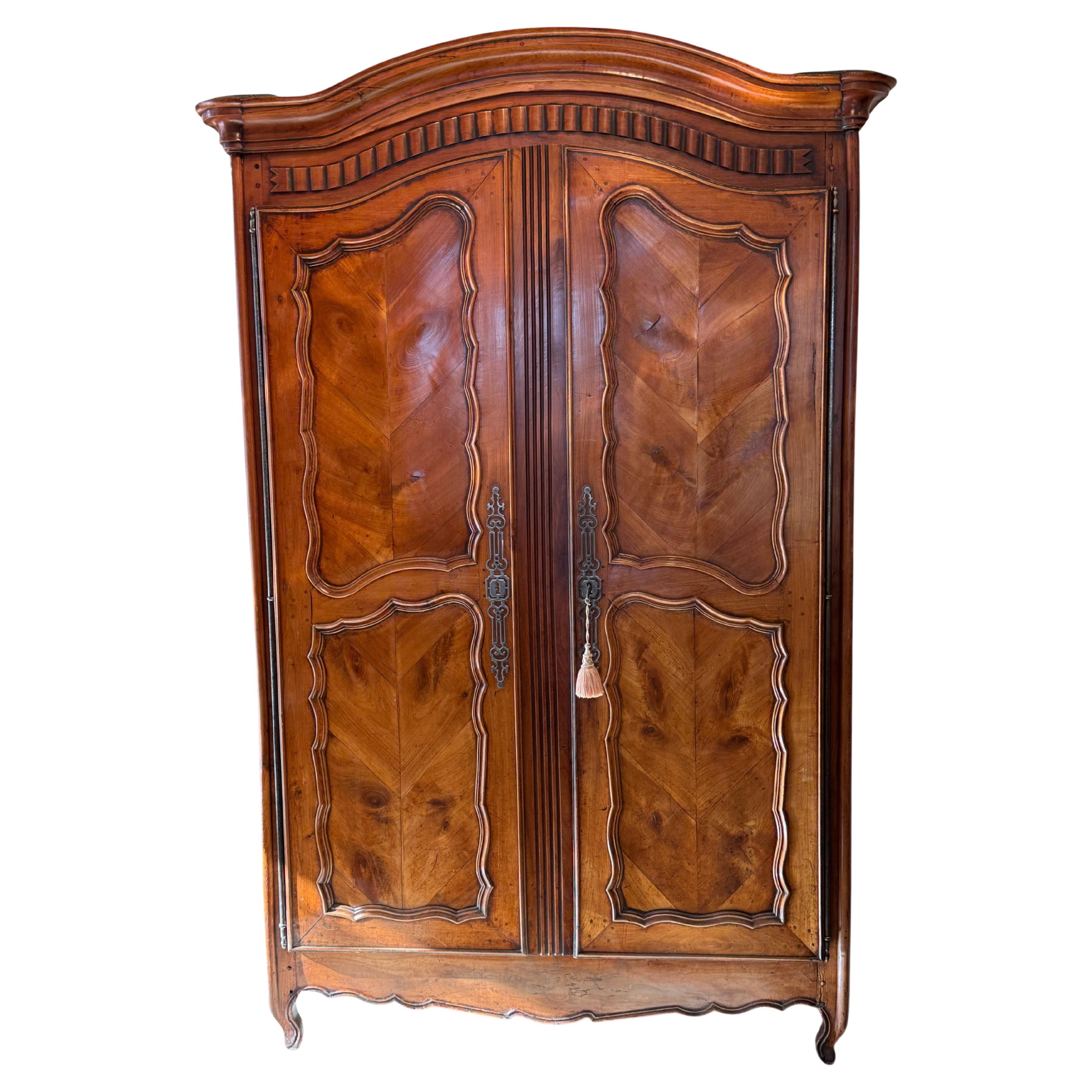 18th Century Louis XV Fruitwood Armoire en vente