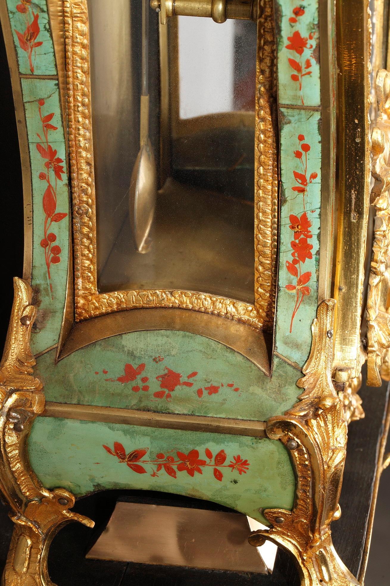 18th Century Louis XV Green Horn Cartel Clock 8