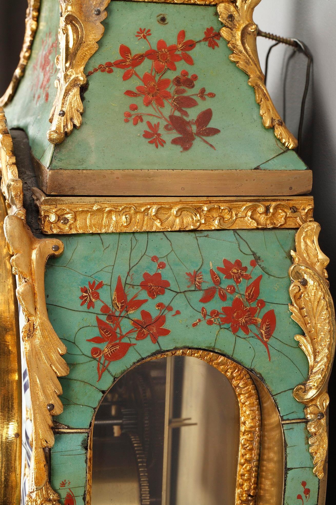 18th Century Louis XV Green Horn Cartel Clock 9