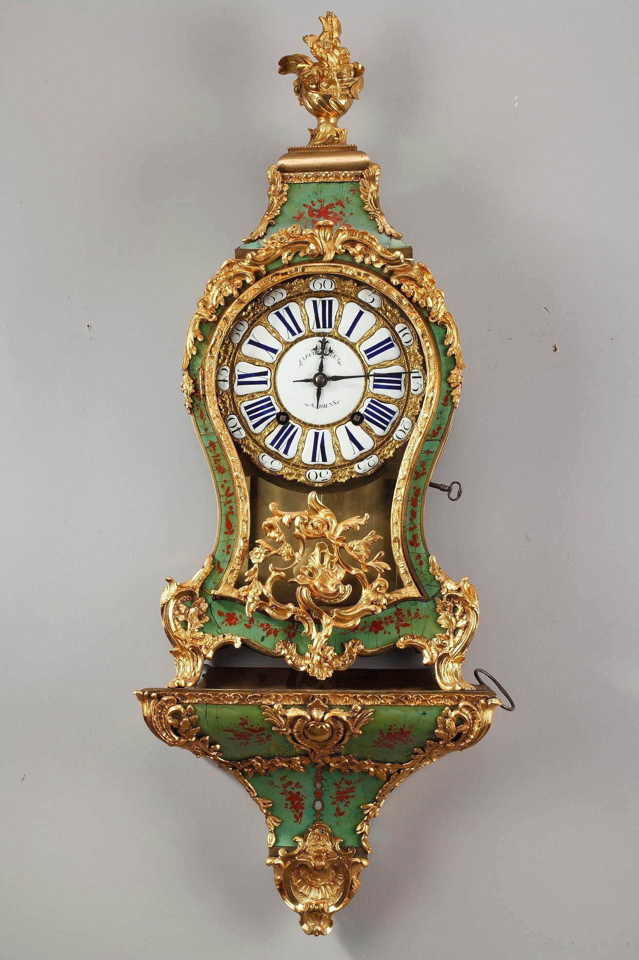 18th Century Louis XV Green Horn Cartel Clock In Good Condition In Paris, FR