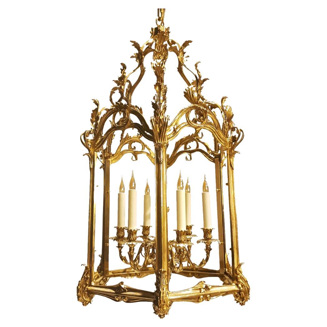 Lanterne Louis XV du XVIIIe siècle à six lumières en bronze ancien