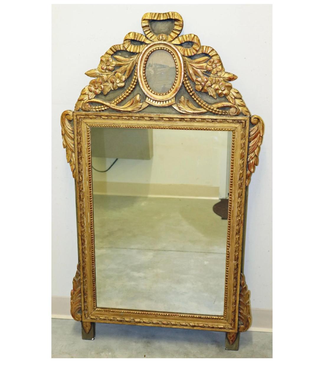18th Century Louis XV Mirror with Oval Etching In Good Condition For Sale In Bradenton, FL