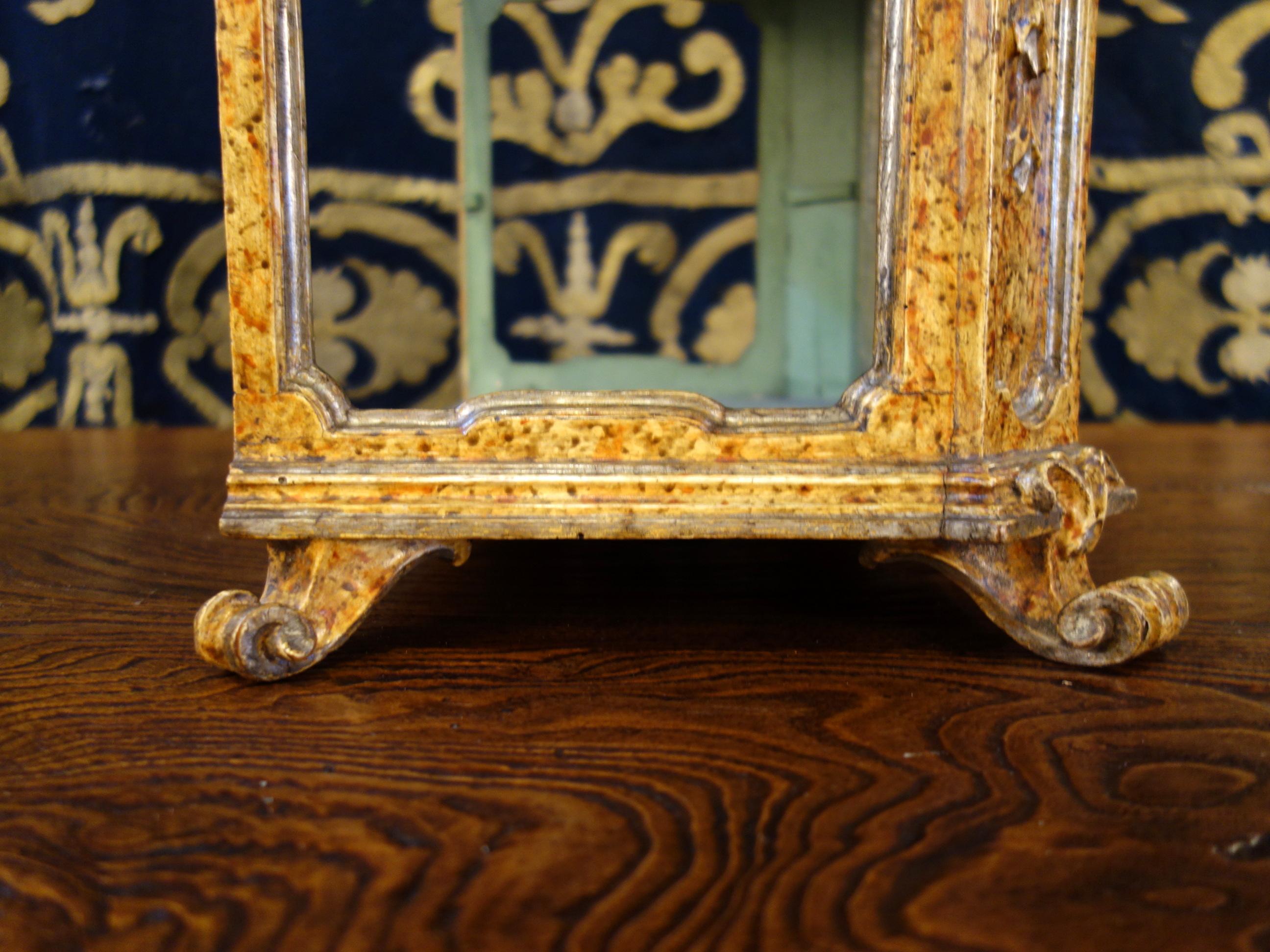 18th Century Louis XV Painted Silver Leaf Display Case Tabernacolo, circa 1770 For Sale 6