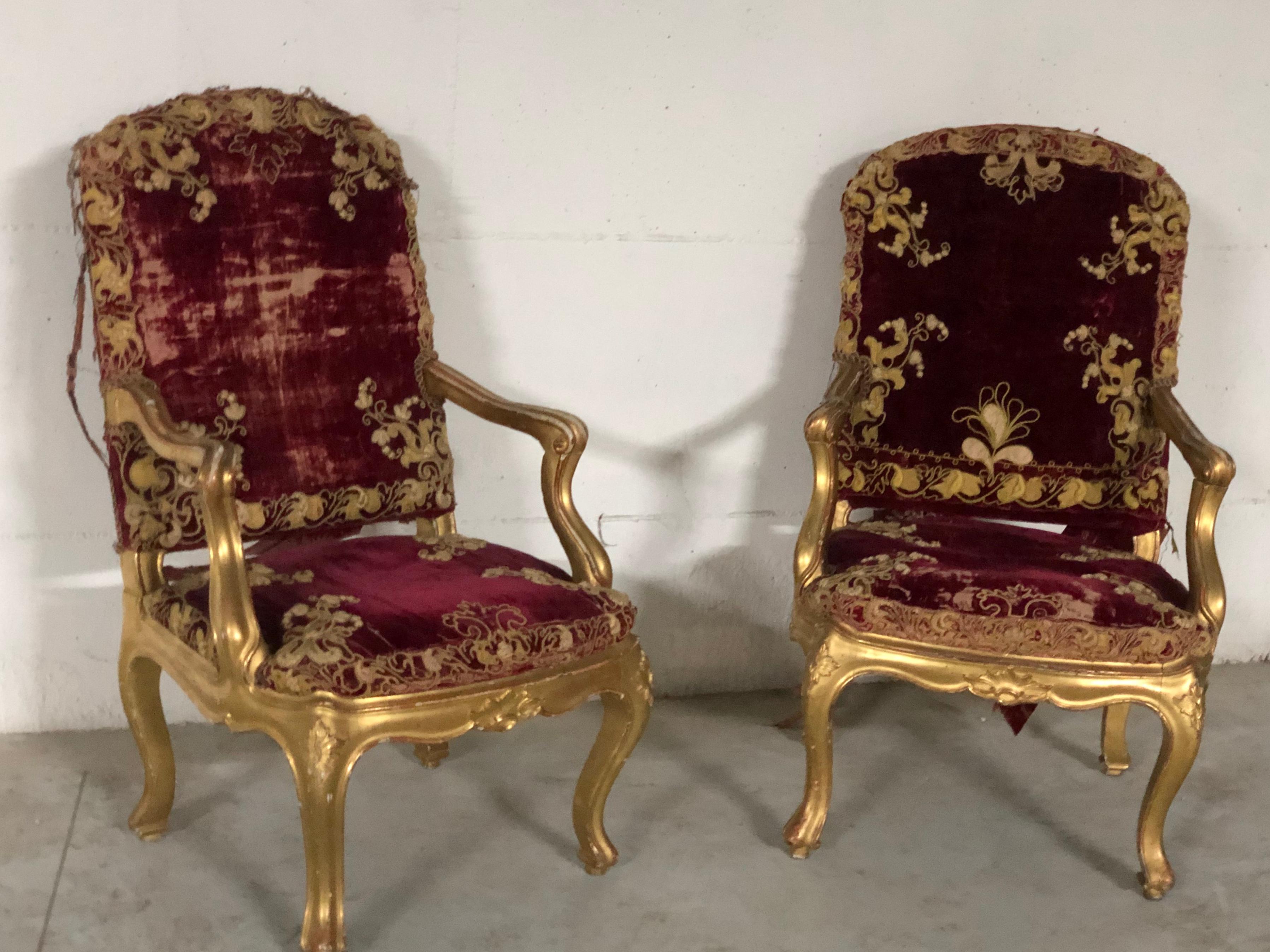 18th Century Louis XV Pair of France Wooden Gilt Armchair Original Red Gold For Sale 6