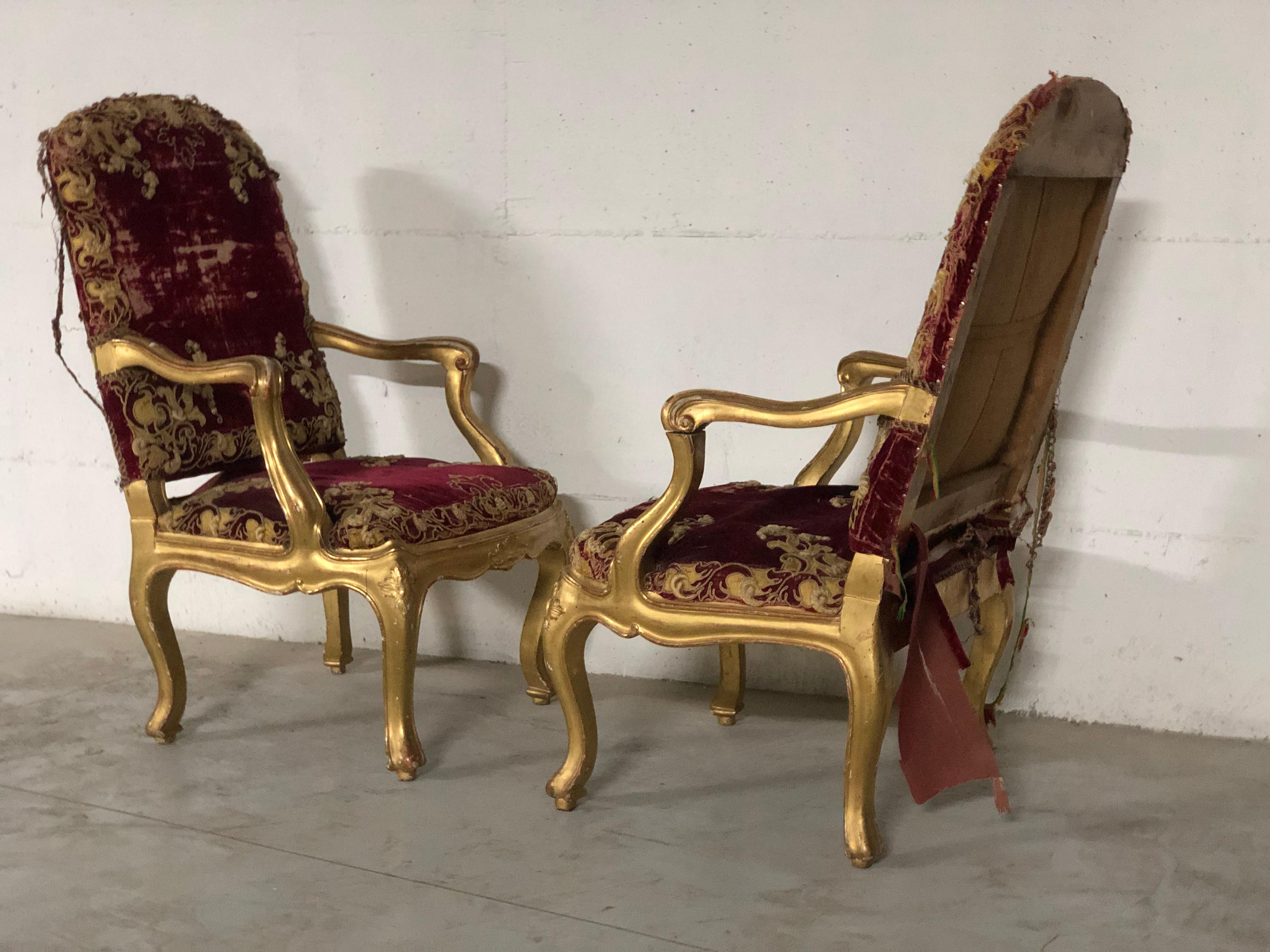 18th Century Louis XV Pair of France Wooden Gilt Armchair Original Red Gold For Sale 2