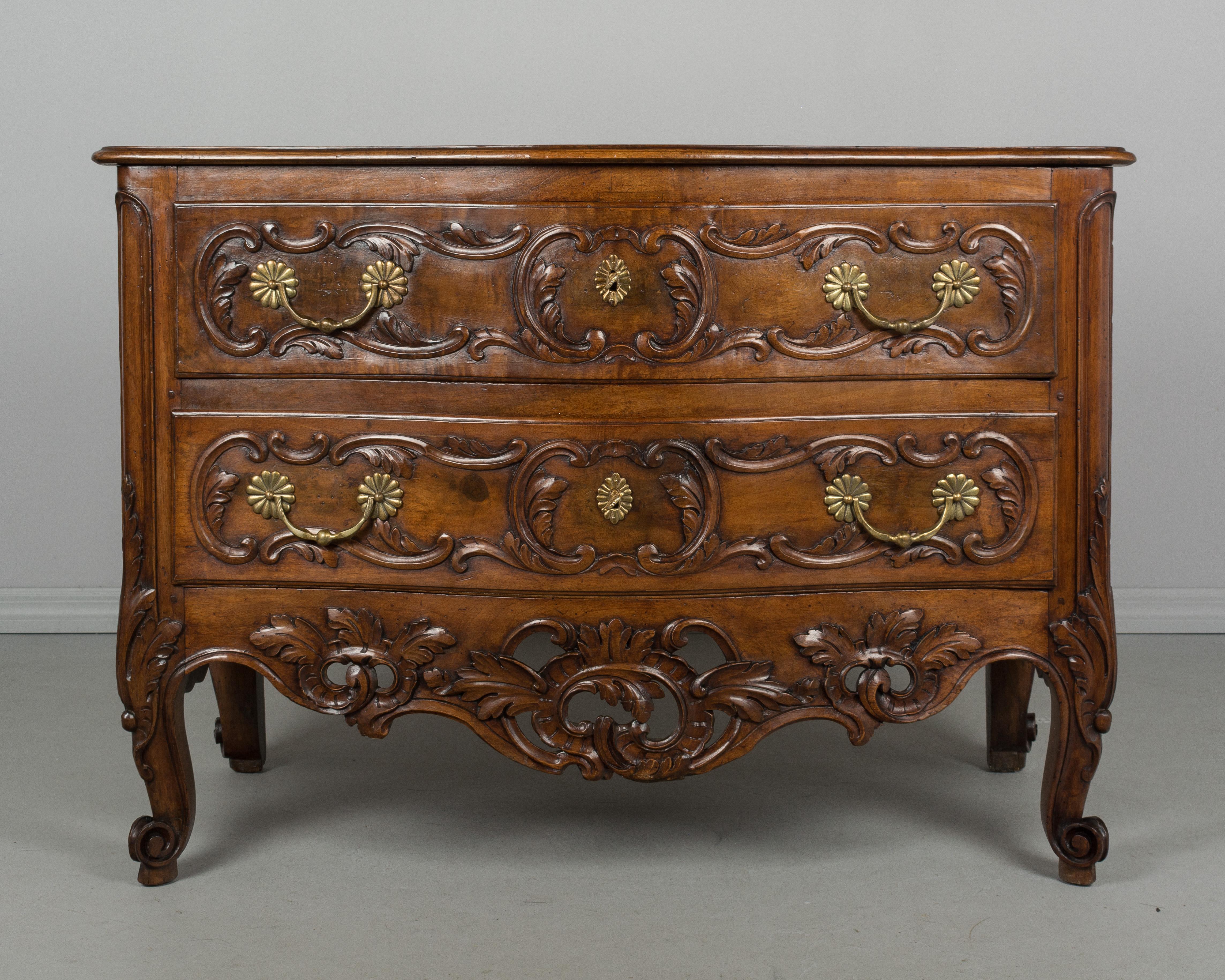 18th Century Louis XV Period Commode or Chest of Drawers (Louis XV.)