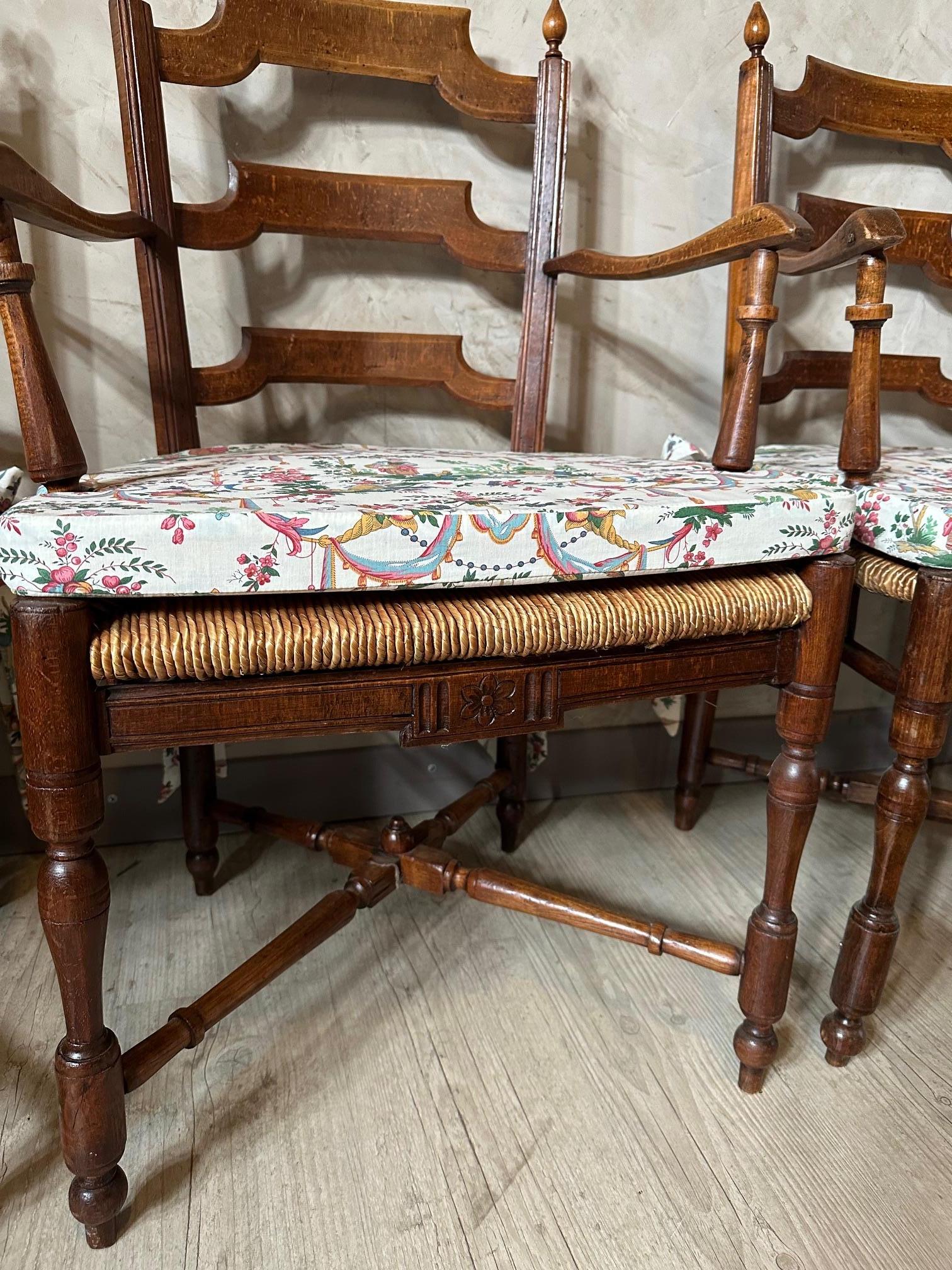 18th century louis XV Period Playing Table with Four Chairs  For Sale 9