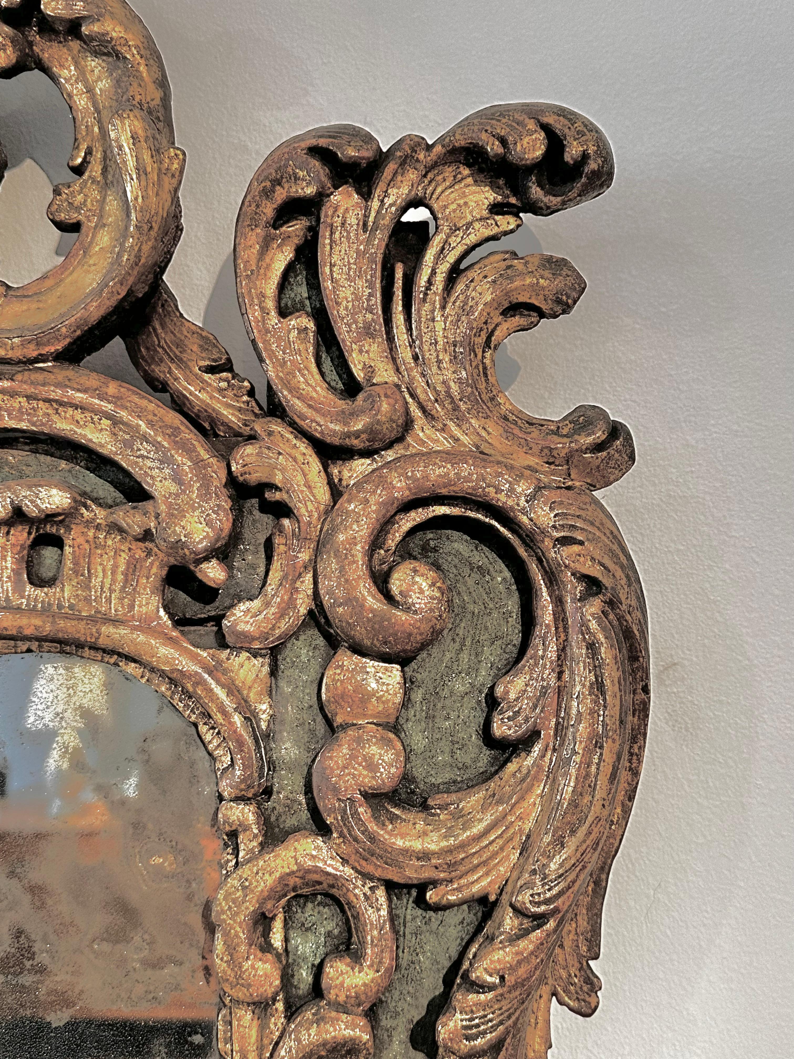 Miroir italien doré du 18ème siècle, verre d'origine, CA. 1740 1