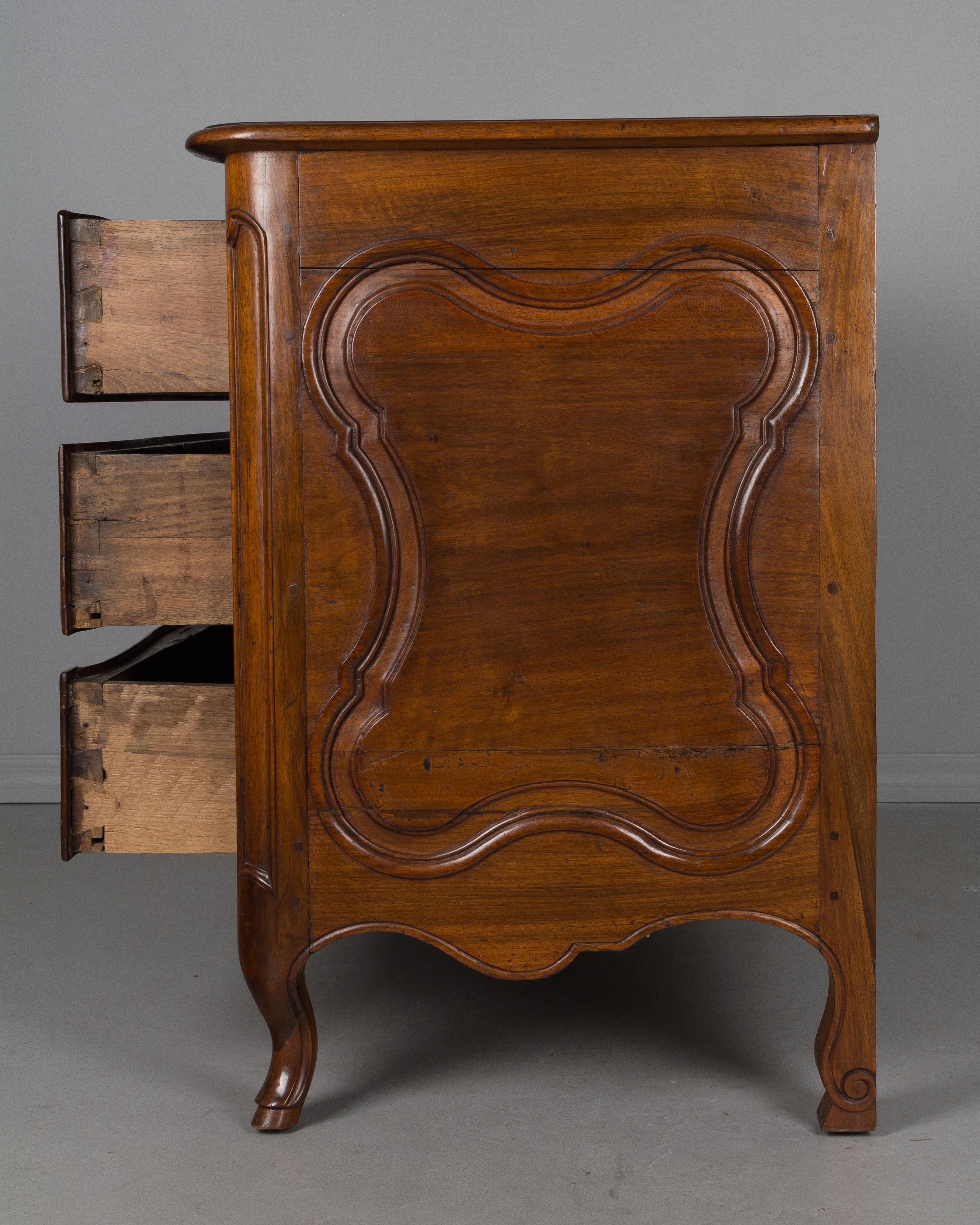 18th Century Louis XV Style Walnut Commode In Good Condition In Winter Park, FL