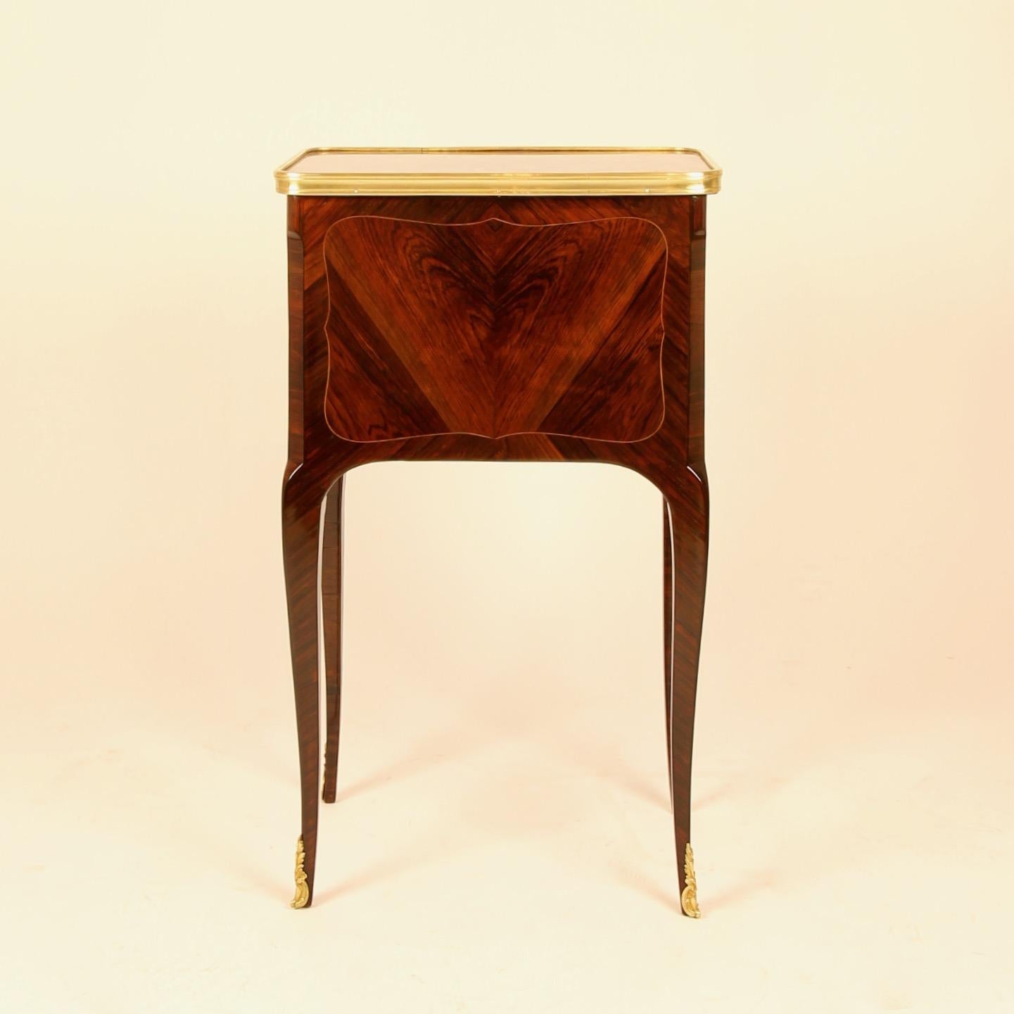 18th Century Louis XV Transition Marquetry Marble-Top Side Table or Écritoire In Good Condition In Berlin, DE