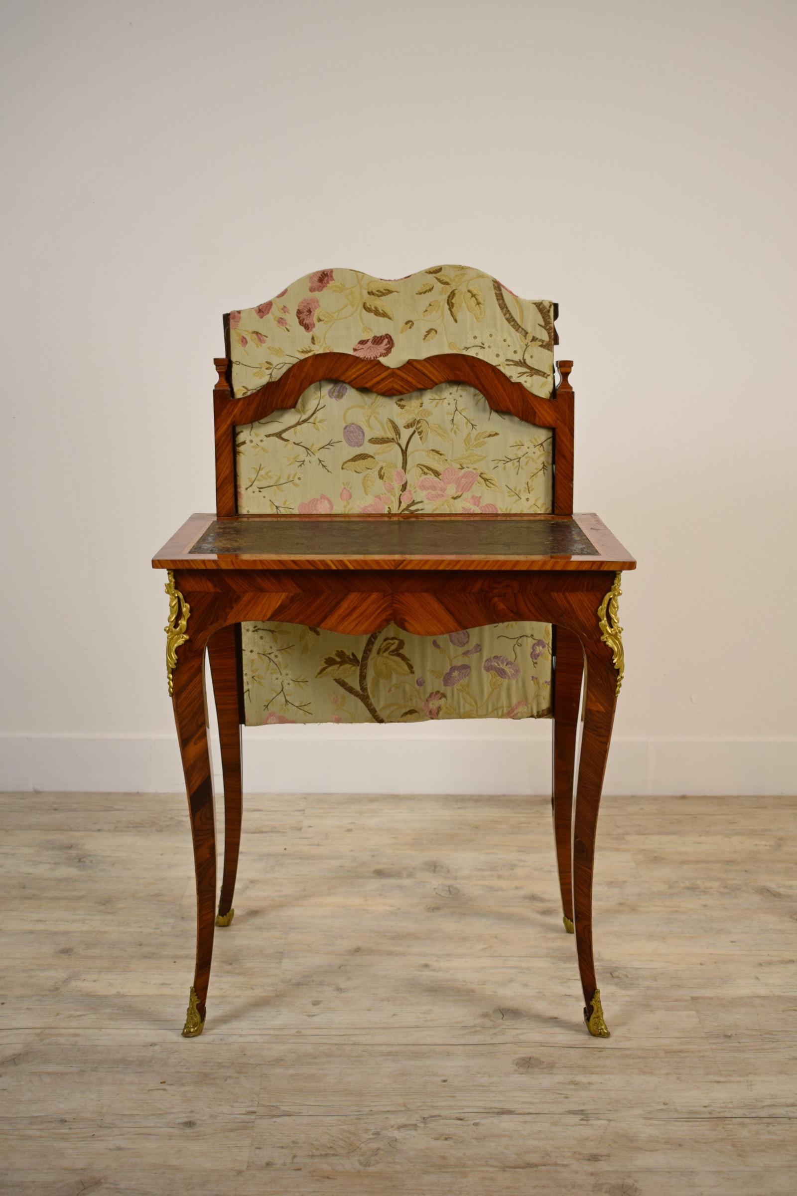 18th Century Louis XV Wood French Writing Table For Sale 10