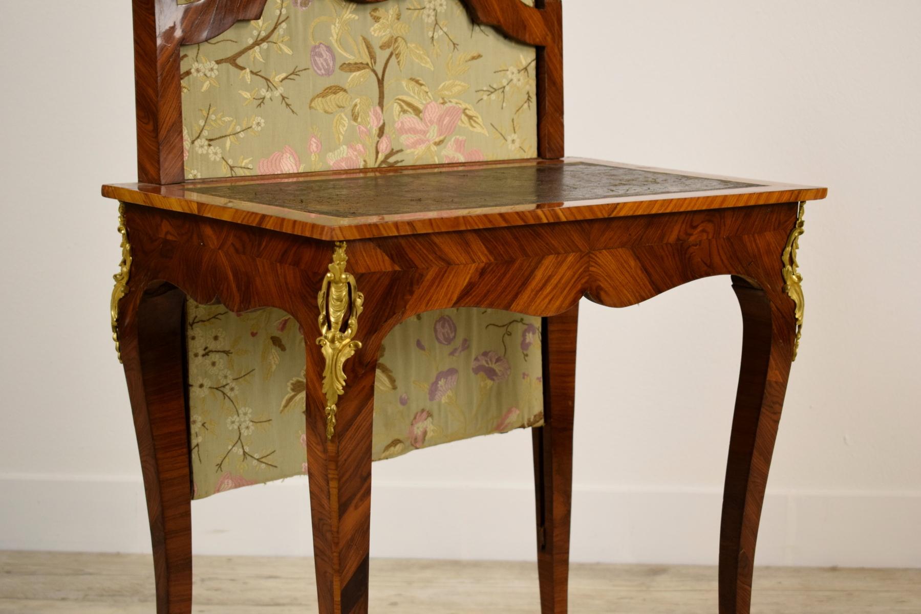 Veneer 18th Century Louis XV Wood French Writing Table For Sale