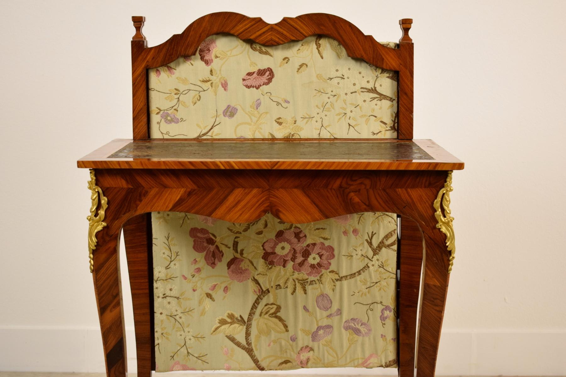 18. Jahrhundert Louis XV Holz Französisch Schreibtisch im Angebot 3