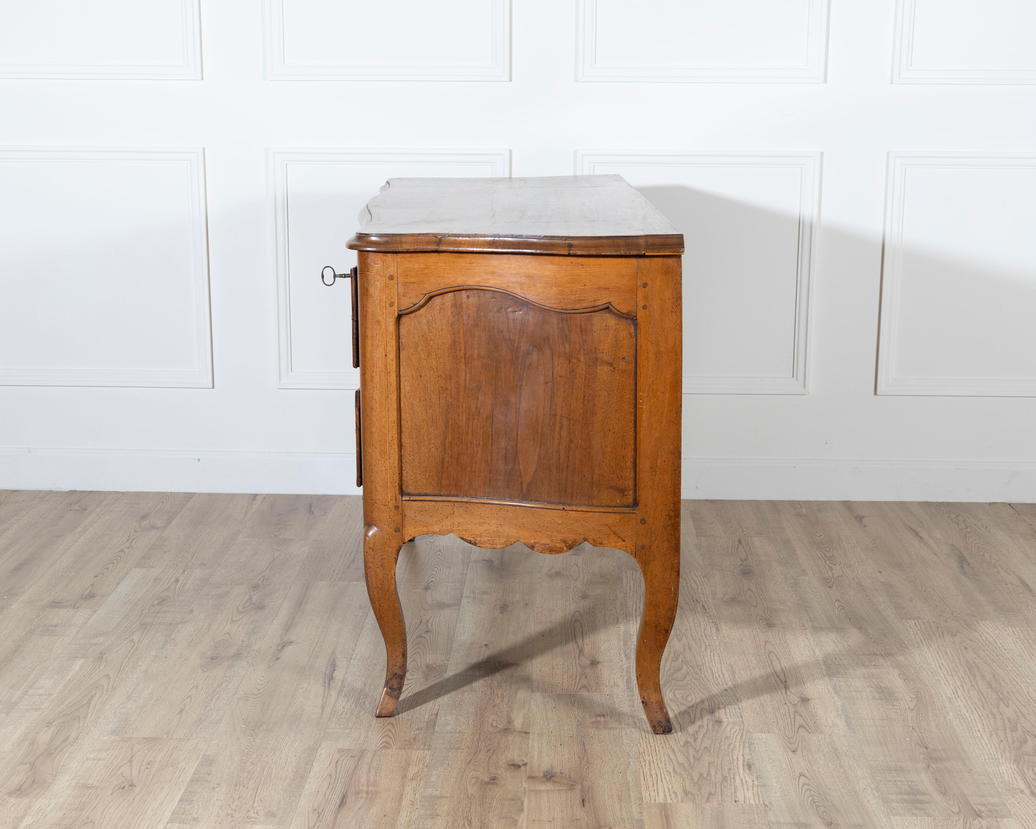 18th Century Louis XV Walnut Commode with Serpentine Front and Bronze Hardware For Sale 4