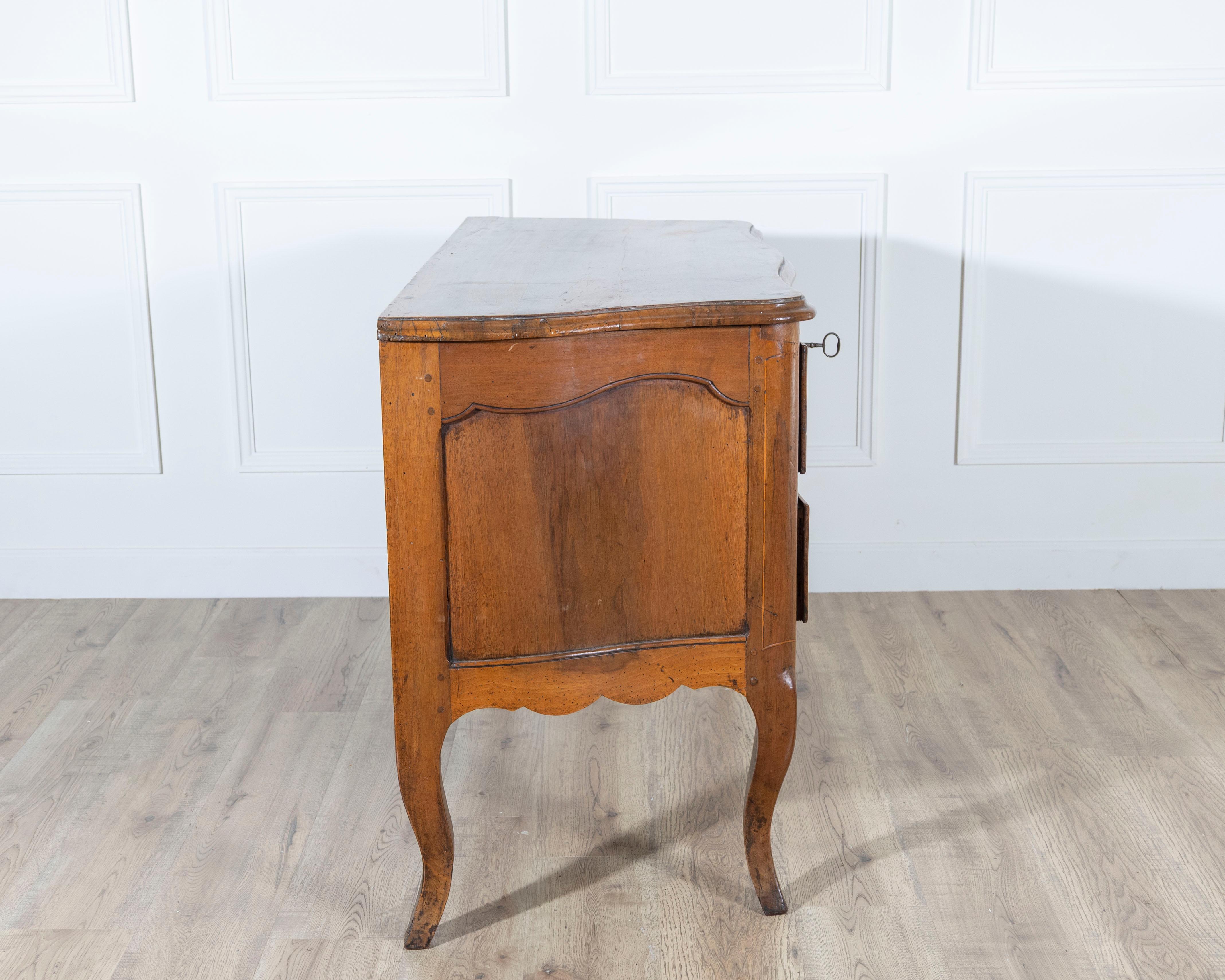 18th Century Louis XV Walnut Commode with Serpentine Front and Bronze Hardware For Sale 2
