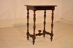 Tavolino in noce Luigi XV del XVIII secolo proveniente dalla Francia