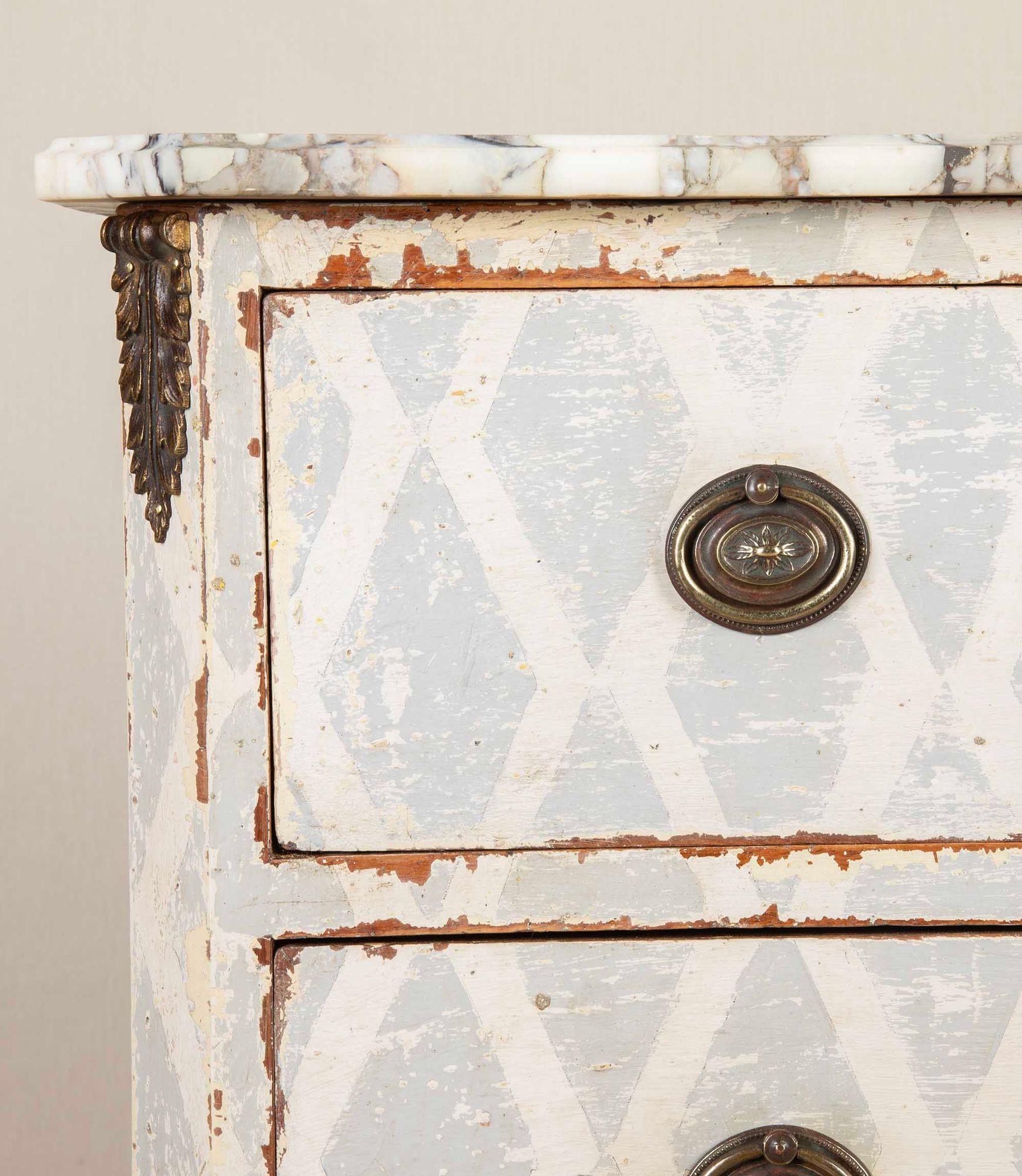 18th Century Louis XV/XVI Transitional Hand Painted Marble Top Commode in vendita 3