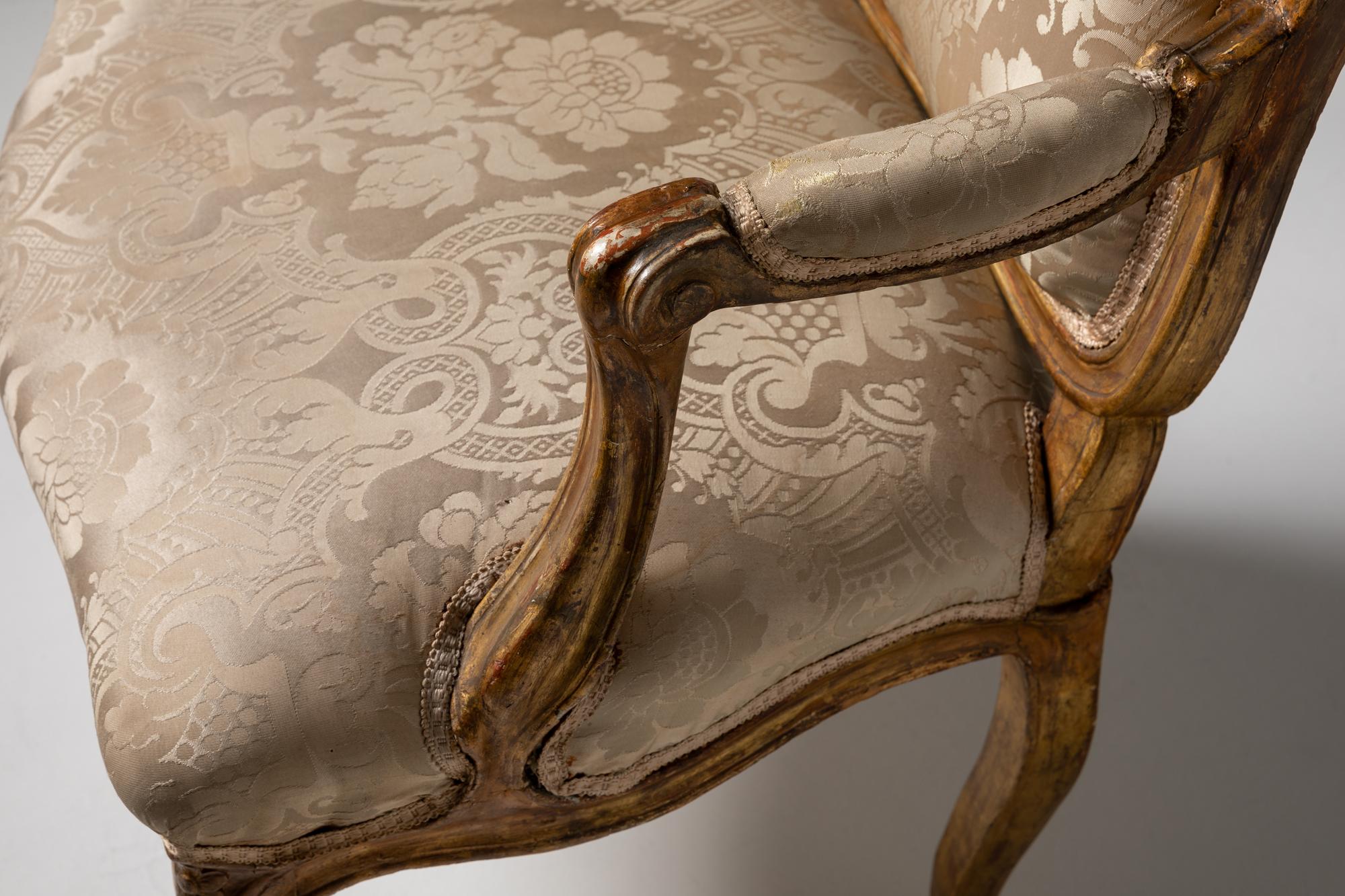 Louis XVI-Sessel aus geschnitztem und vergoldetem Holz aus dem 18. im Zustand „Gut“ im Angebot in Lisboa, PT