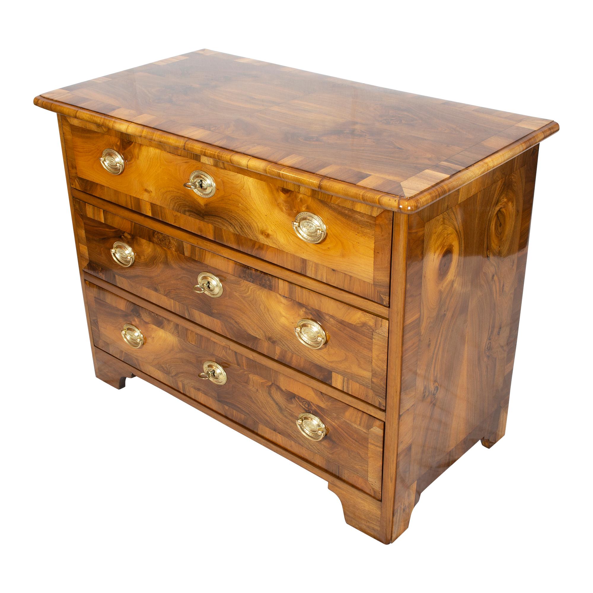 18th Century Louis XVI / Baroque Marquetry Walnut Chest of Drawers For Sale 4