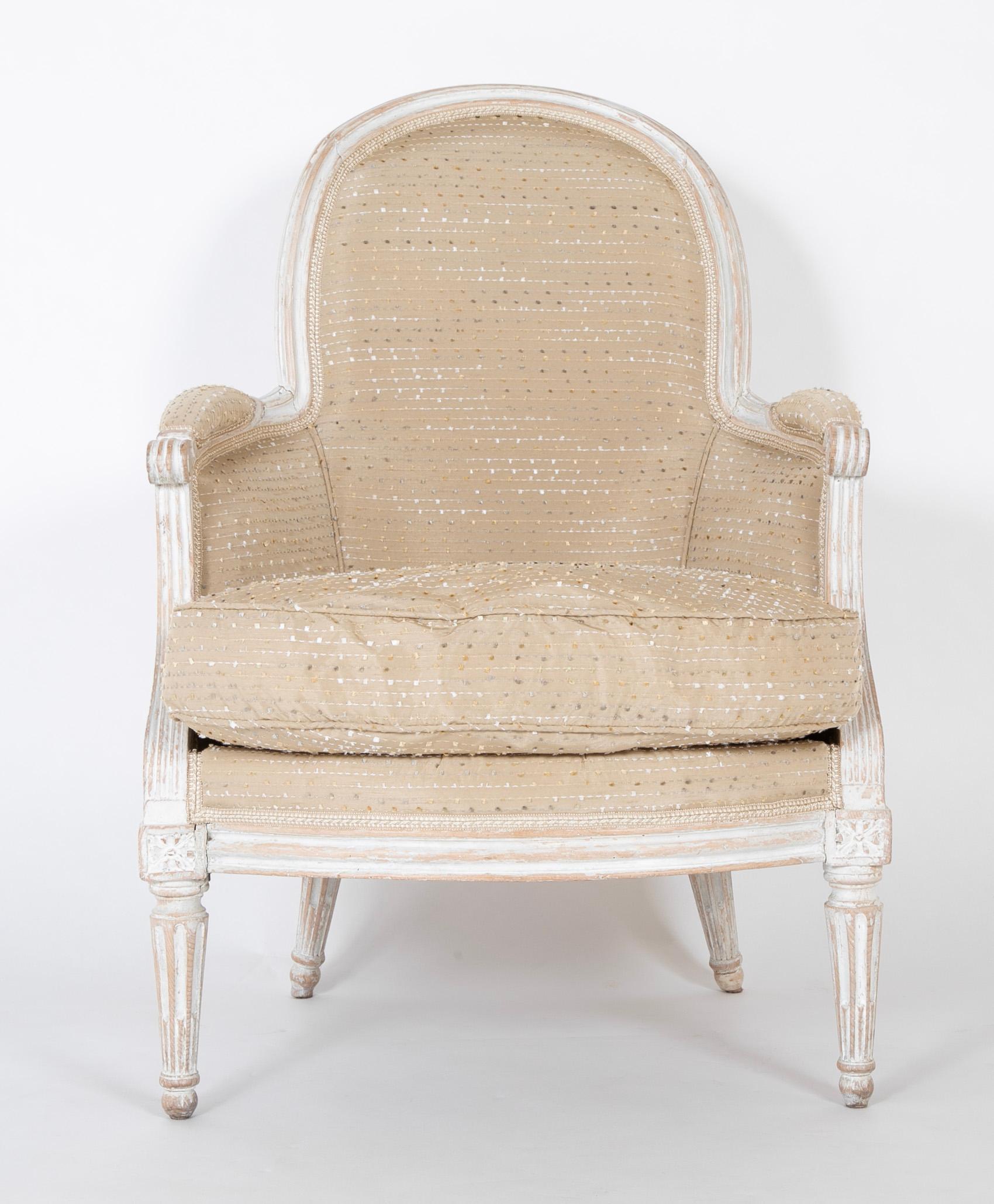 French 18th Century Louis XVI Beechwood Bergere For Sale