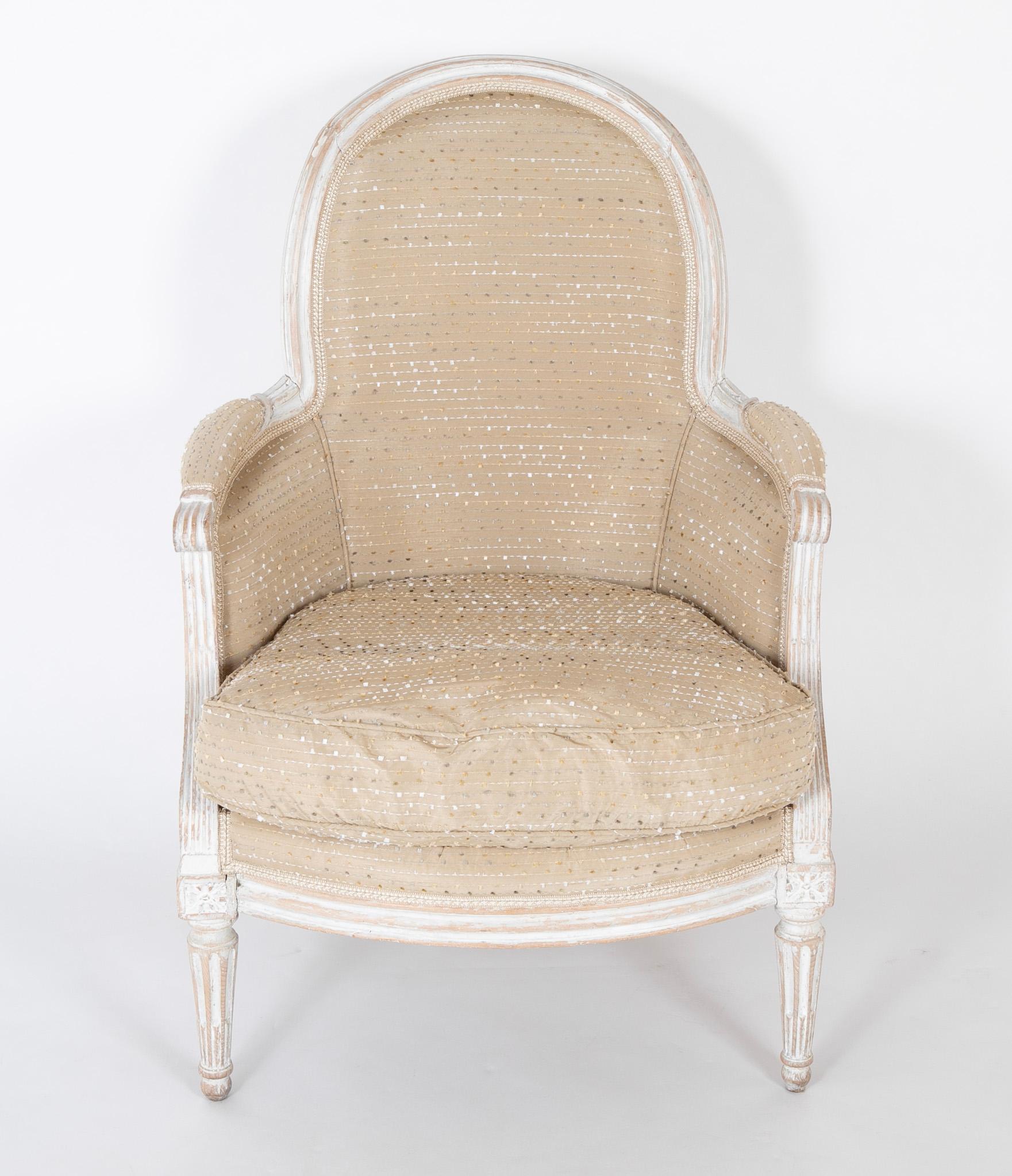 18th Century Louis XVI Beechwood Bergere In Good Condition For Sale In Stamford, CT