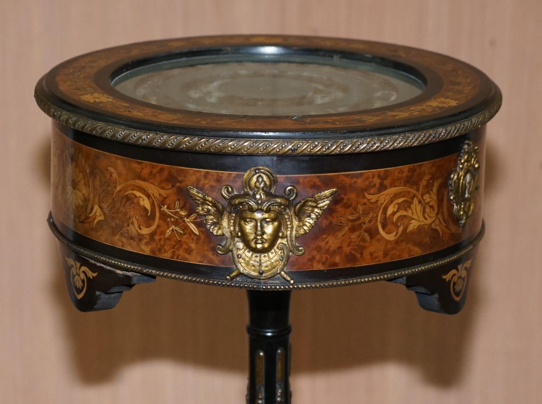 18th Century Louis XVI Bijouterie Vitrine Table Hand Etched Glass Gilt Metal For Sale 5
