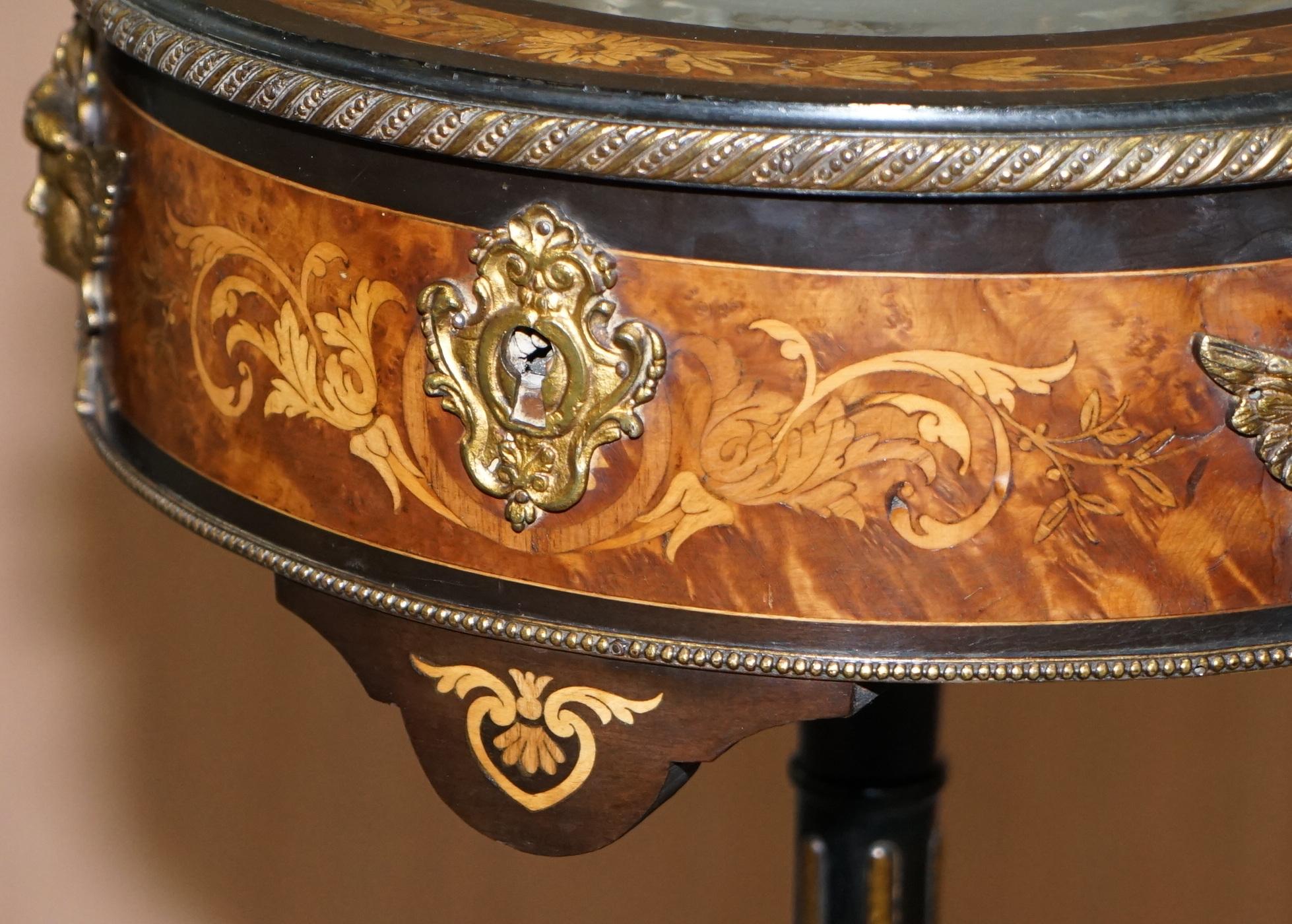 18th Century Louis XVI Bijouterie Vitrine Table Hand Etched Glass Gilt Metal For Sale 1