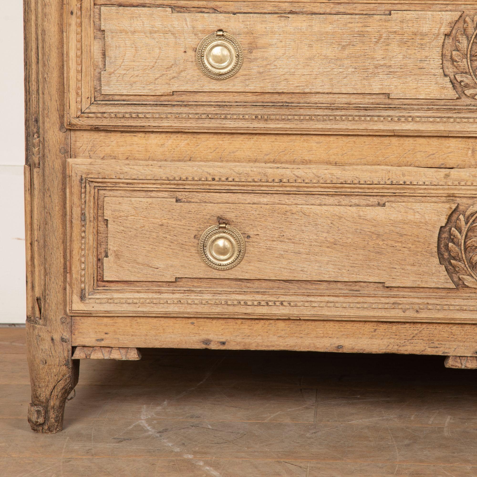 Commode in Oak sbiancato Luigi XVI del XVIII secolo in vendita 7