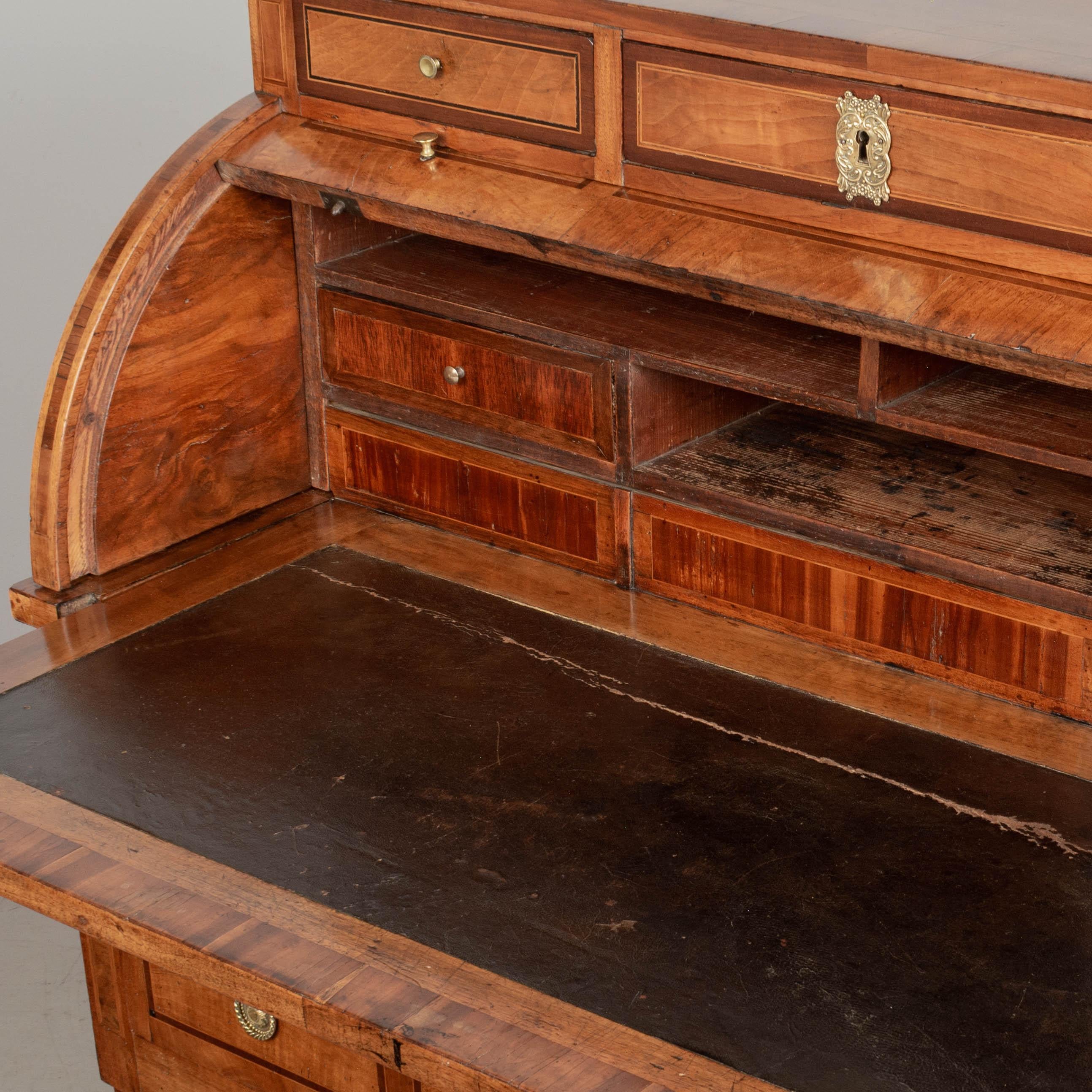 18th Century Louis XVI Bureau à Cylindre or Roll Top Desk 4