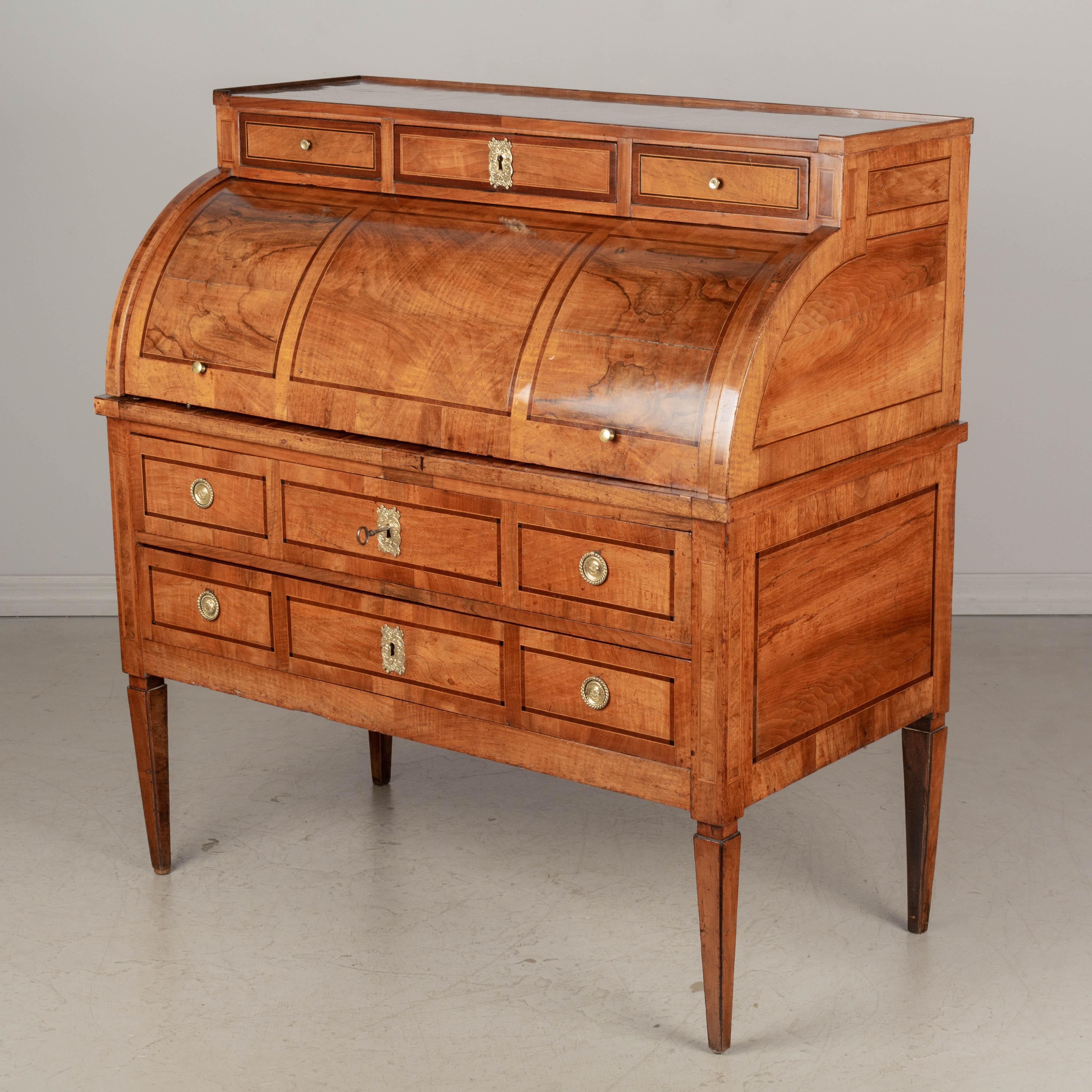 18th Century Louis XVI Bureau à Cylindre or Roll Top Desk In Good Condition In Winter Park, FL