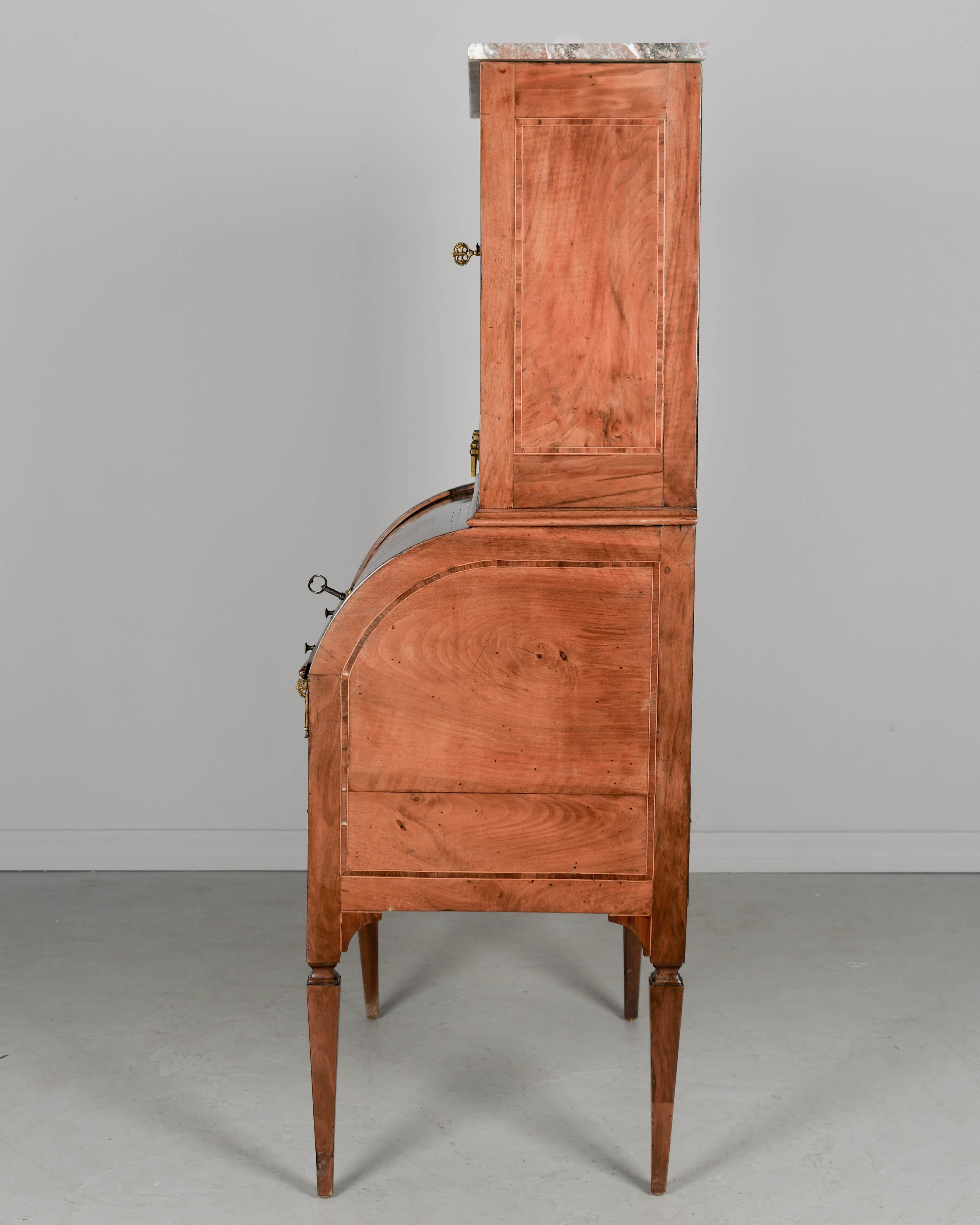 18. Jahrhundert Louis XVI Bureau à Cylindre oder Roll-Top-Schreibtisch (Messing) im Angebot
