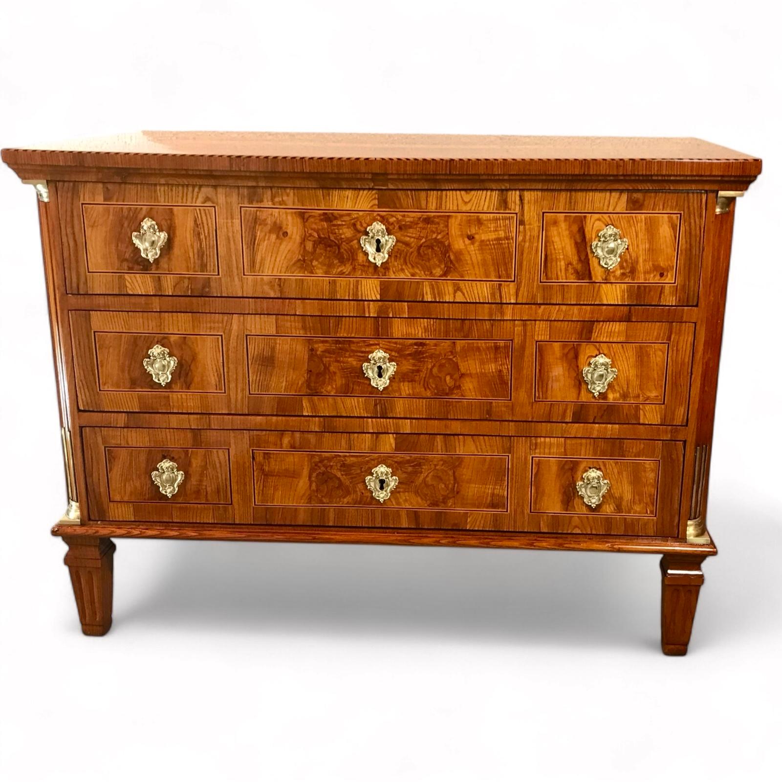 Kommode im Louis-XVI-Stil des 18. Jahrhunderts, Deutschland 1780 (Spätes 18. Jahrhundert) im Angebot