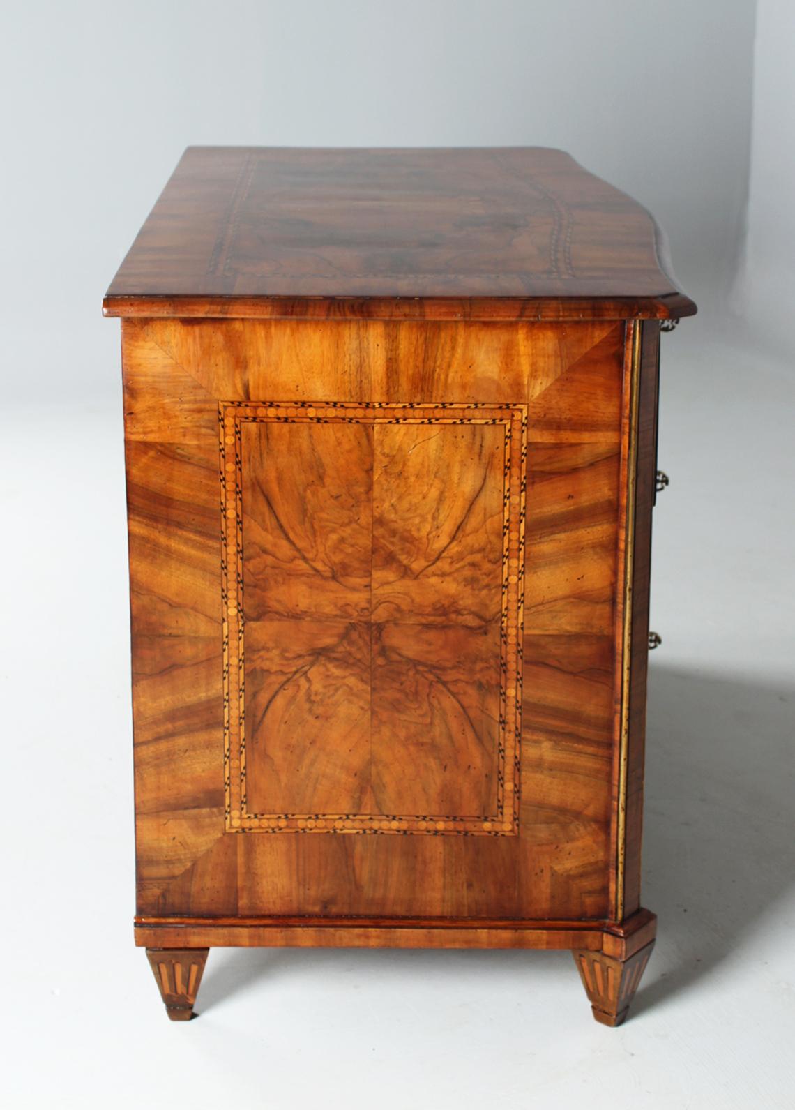18th Century Louis XVI Chest Of Drawers, Walnut with Marquetry, Germany, c. 1780 7