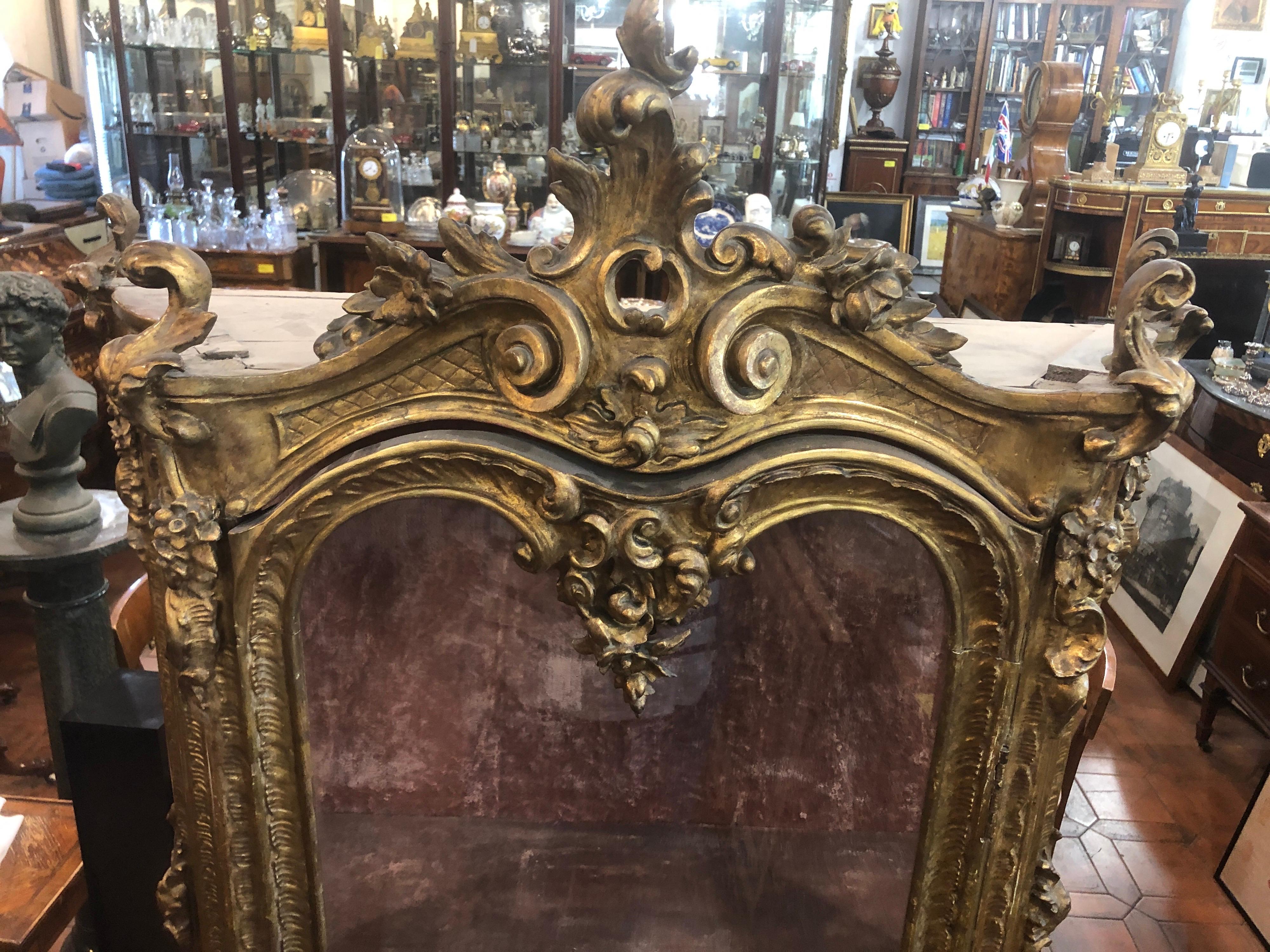 19th Century Louis XVI French Gilt Cabinet Vitrines Carved Gilt Wood 1840s For Sale 1