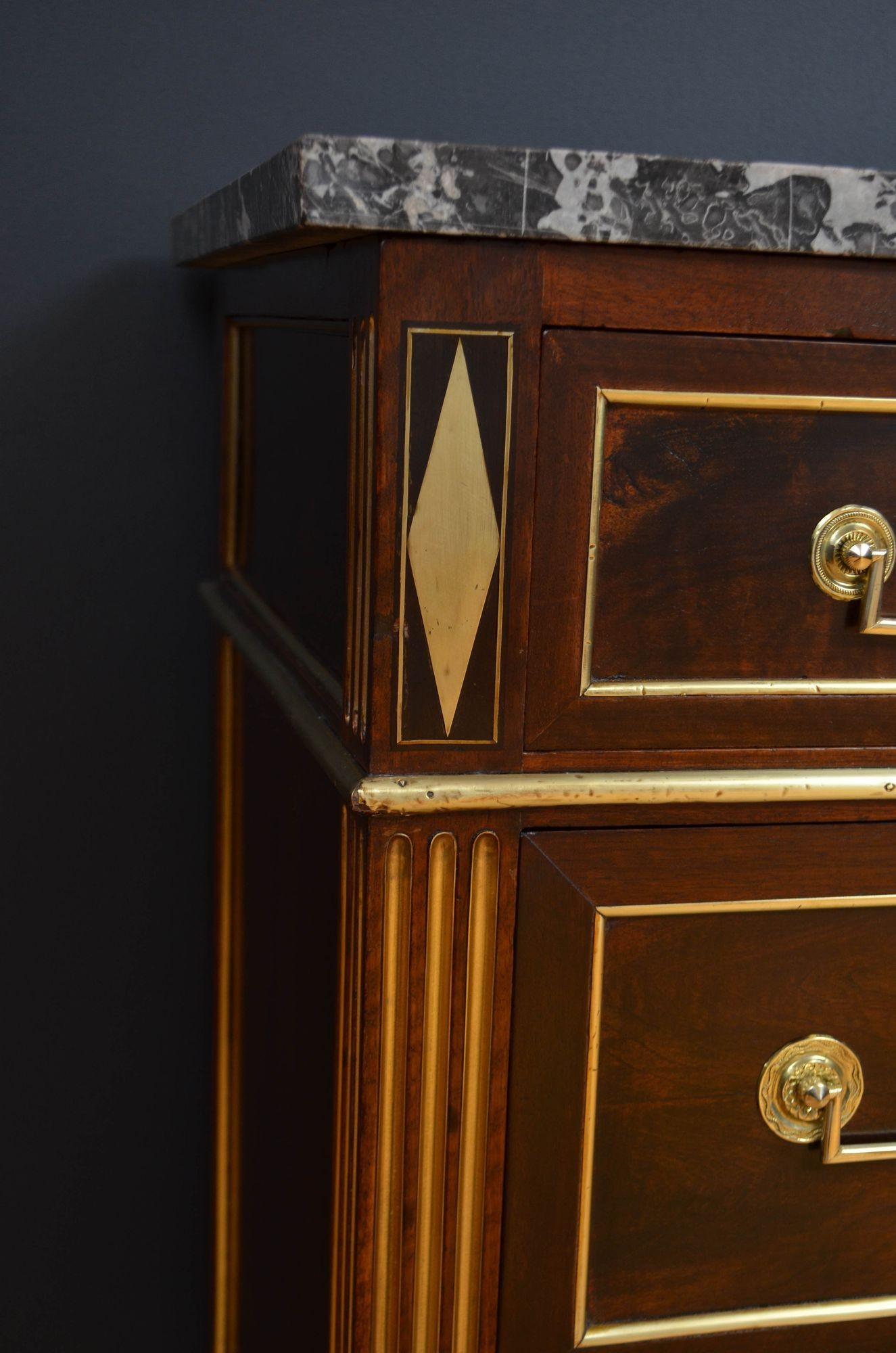 18th Century Louis XVI French Walnut commode For Sale 5