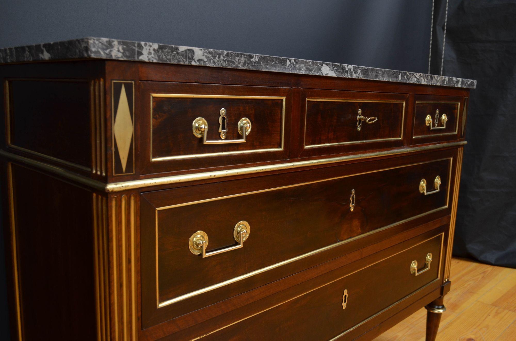 18th Century Louis XVI French Walnut commode For Sale 3