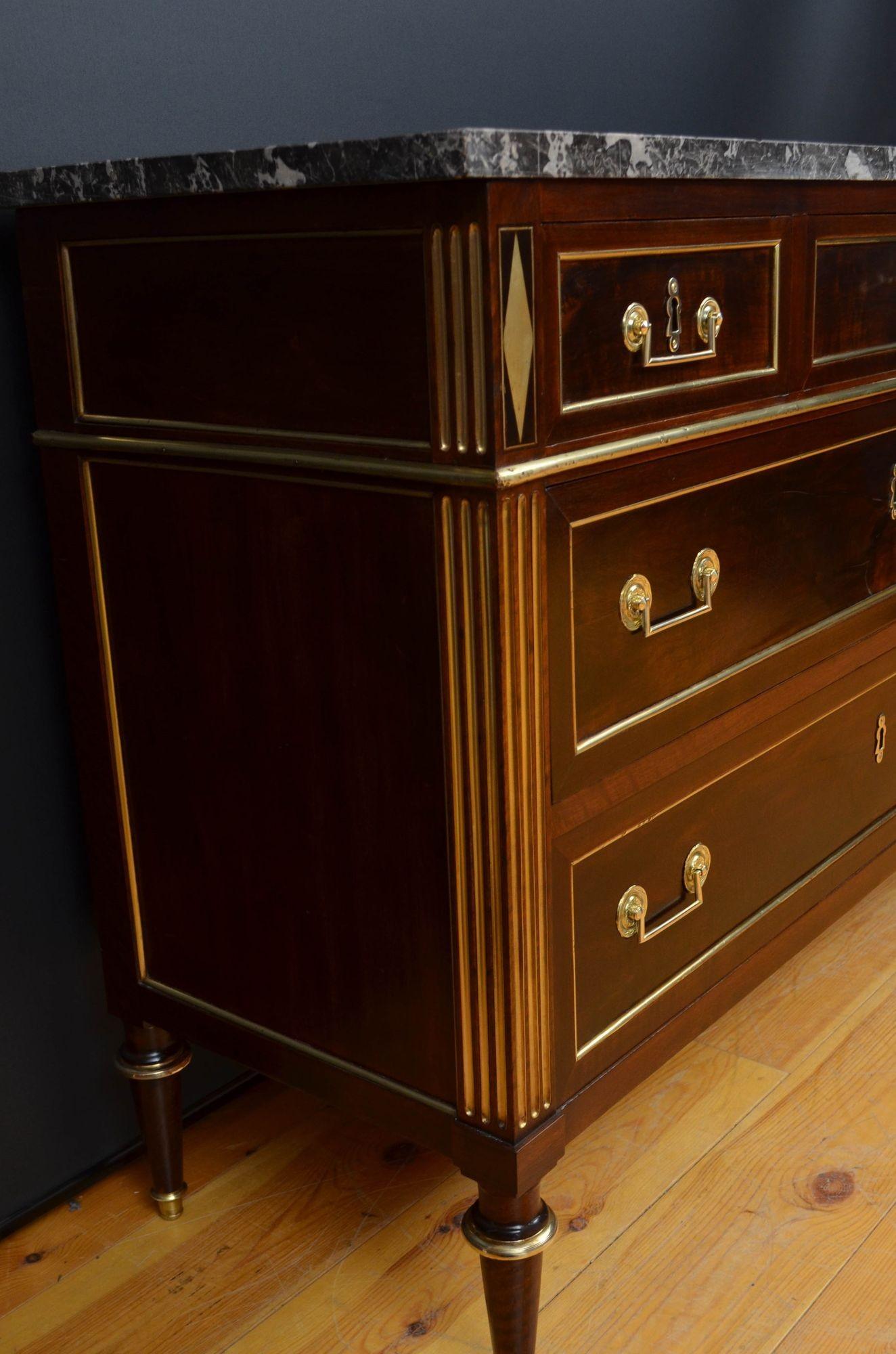 18th Century Louis XVI French Walnut commode For Sale 4