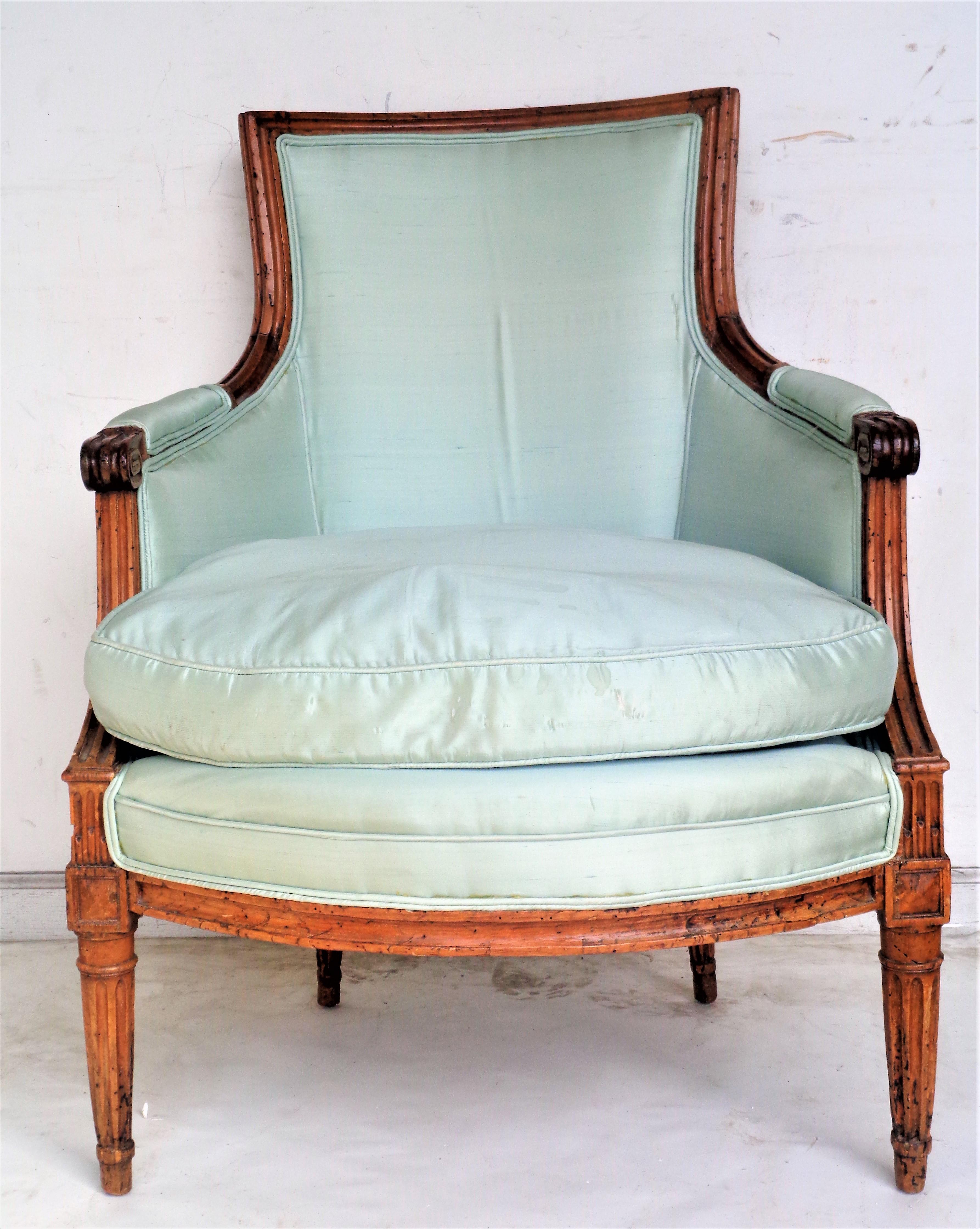Hand-Carved 18th Century Louis XVI Fruitwood Marquise / Bergere  