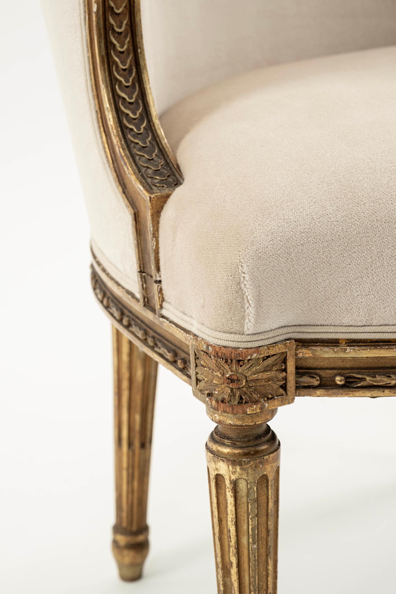 18th Century and Earlier 18th Century Louis XVI Giltwood Bergere
