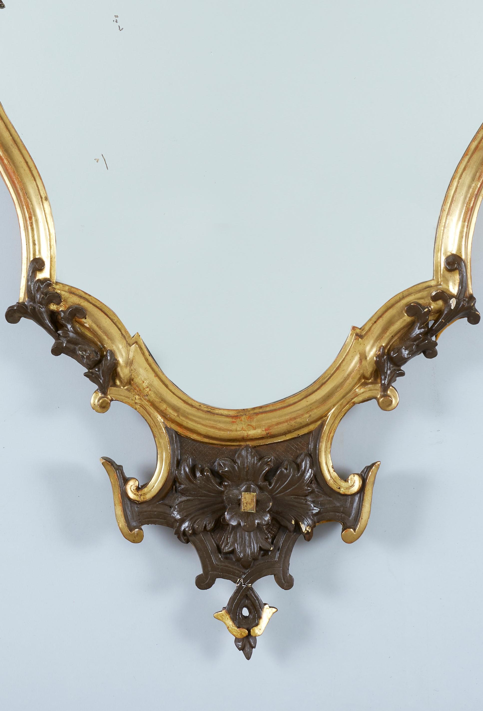 Miroirs italiens Louis XVI du 18ème siècle en noyer avec deux verres mercurés Bon état - En vente à Sanremo, IM