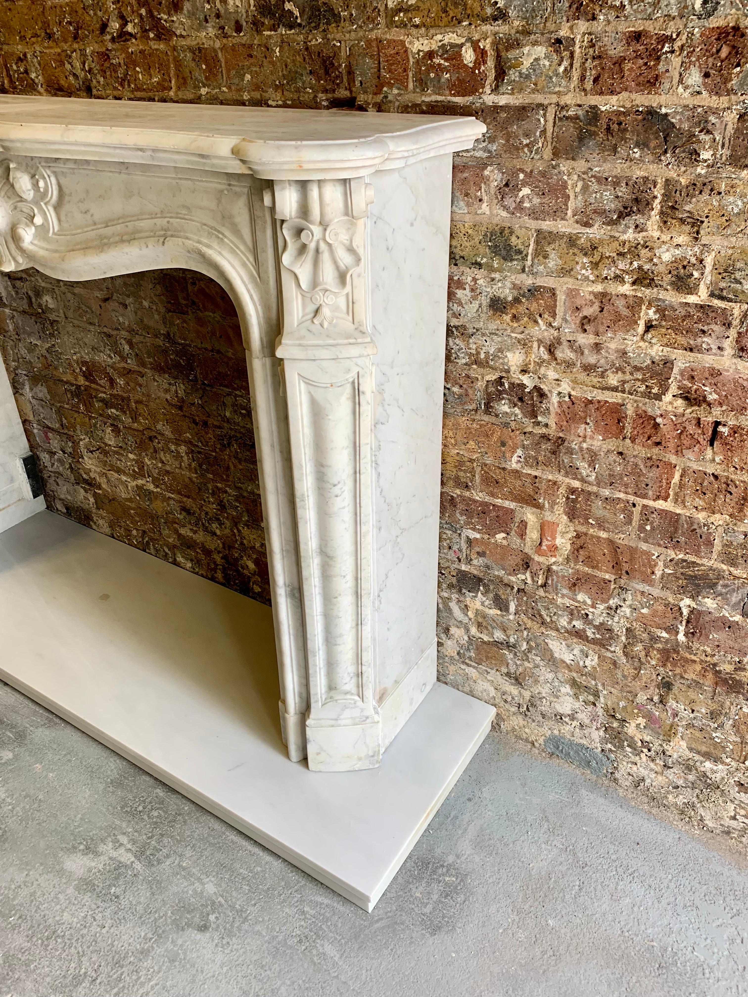 18th Century Louis XVI Marble Fireplace Mantlepiece 2