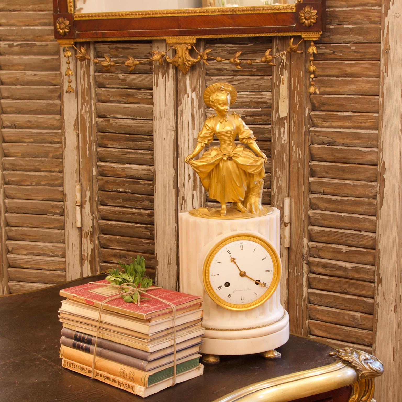 Pendule Louis XVI du 18ème siècle en marbre doré et bronze d'après Falconet en vente 4