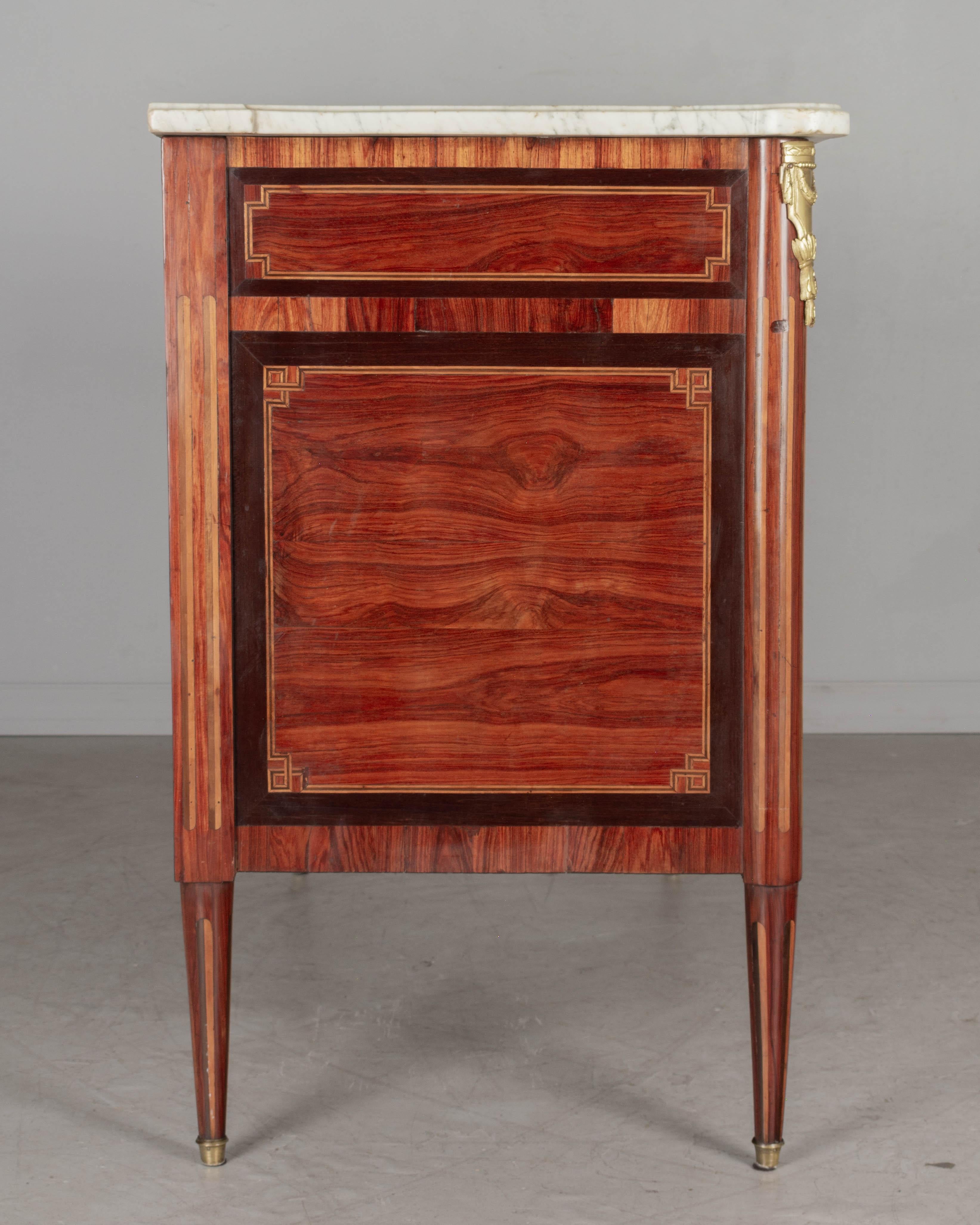 Commode intarsiato Luigi XVI del XVIII secolo,  Timbro Jean-Baptiste Jean Lependu In condizioni buone in vendita a Winter Park, FL